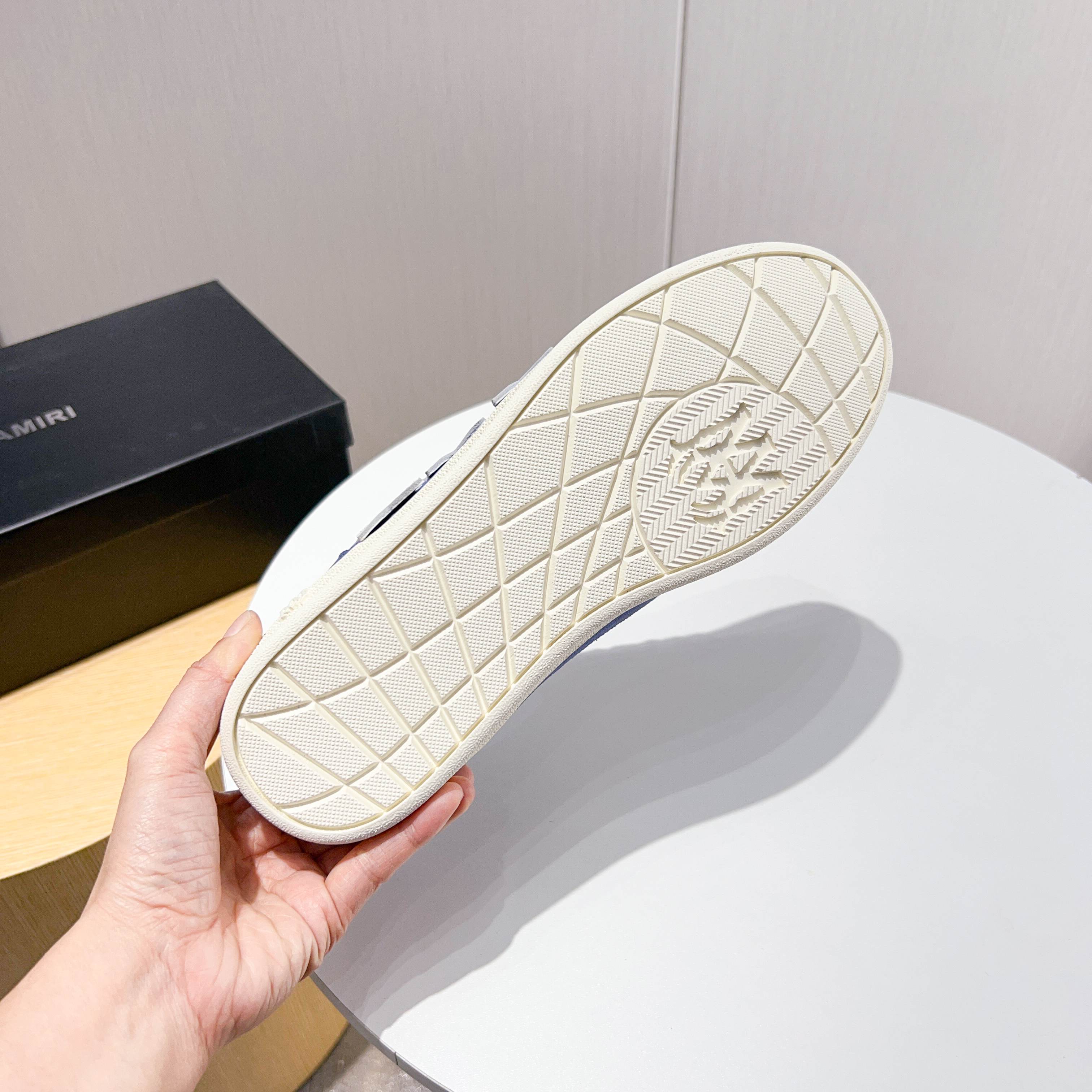 Amiri Bone Runner Low-Top Sneakers, Suede Leather, Comfortable Walking Shoes 9 a1742394191417 0328