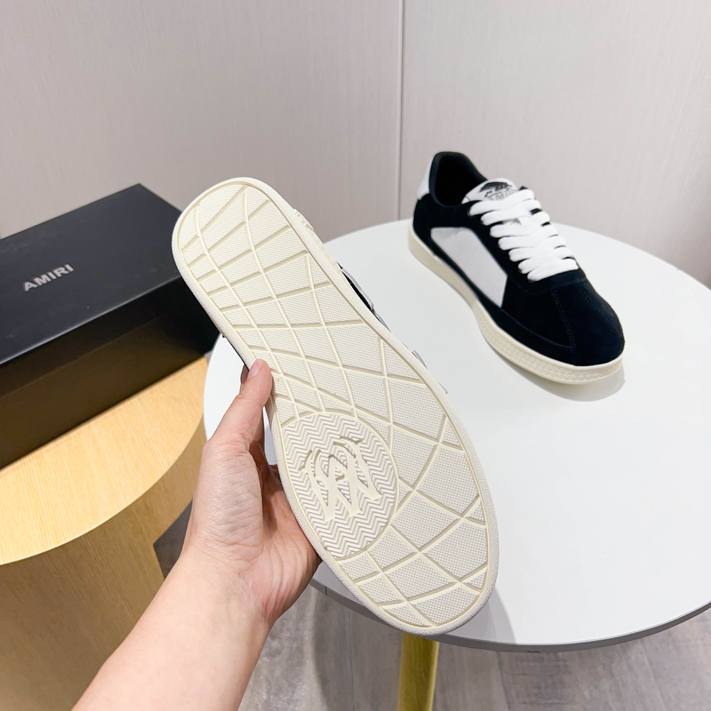 Amiri Low-Top Casual Sneakers in Premium Suede & Leather Star Design 10 a1742394385481 7784