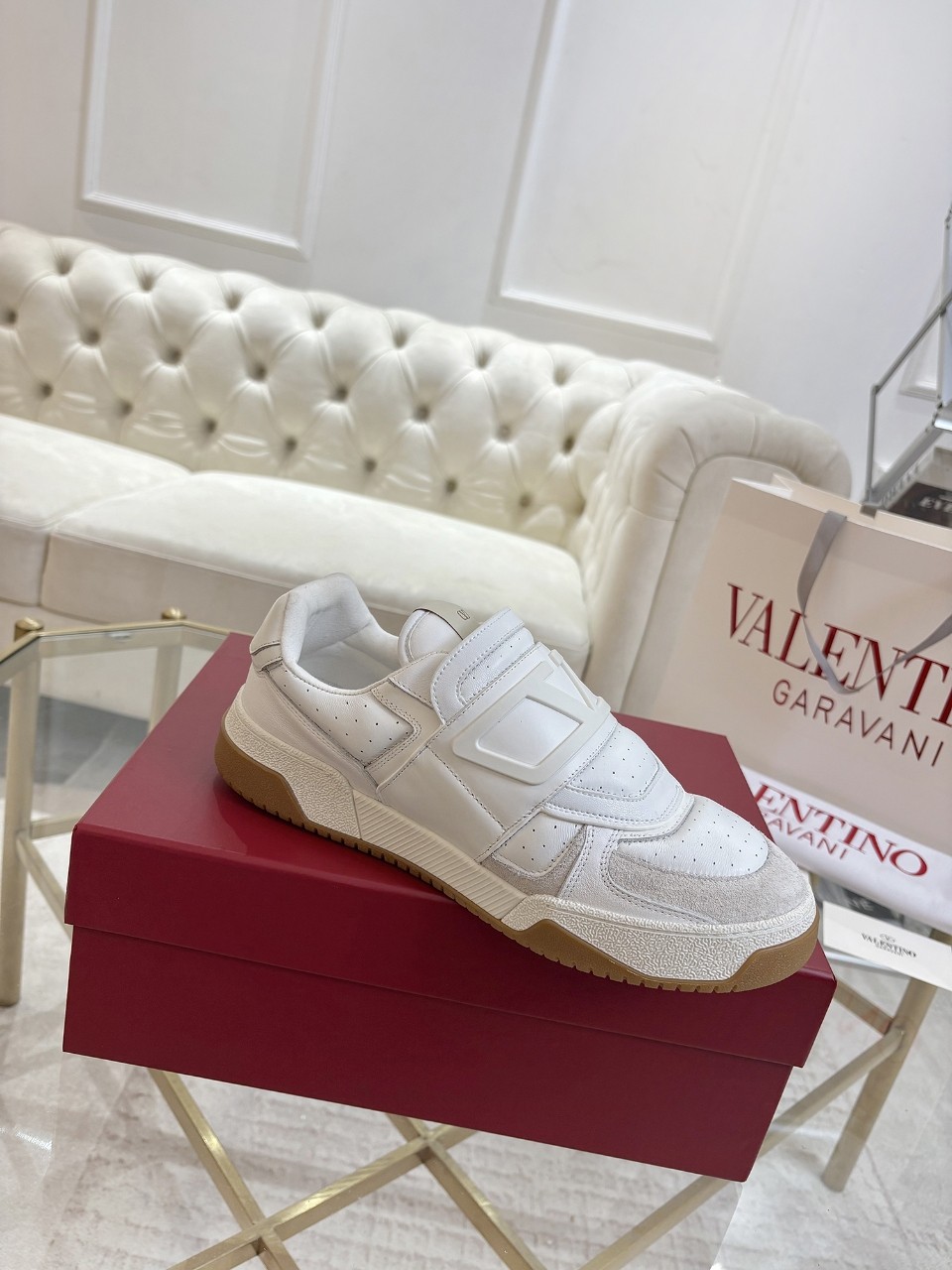 Valentino Leisure Shoes: Top Edition, Original 1:1 Development, Premium Materials, Various Sizes. - 图片 1