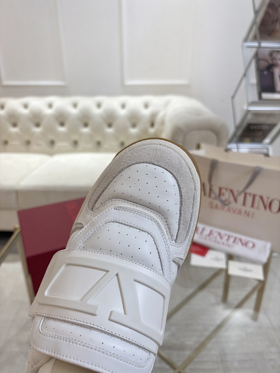 Valentino Leisure Shoes: Top Edition, Original 1:1 Development, Premium Materials, Various Sizes. - 图片 4