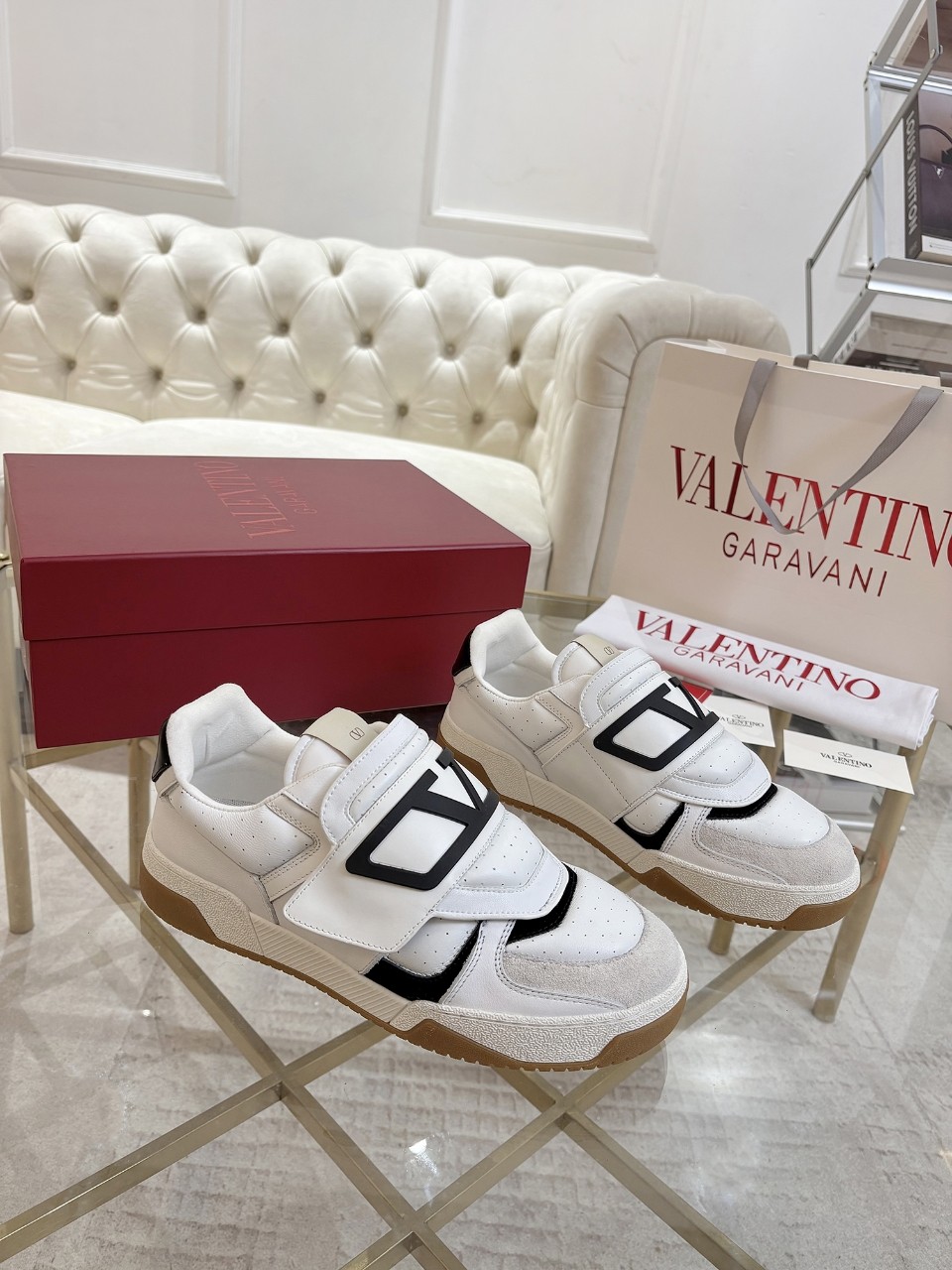 Valentino Leisure Shoes: Top Edition, Original 1:1 Development, Premium Materials, Synchronized Packages - 图片 4