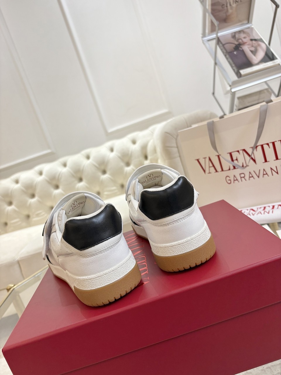 Valentino Leisure Shoes: Top Edition, Original 1:1 Development, Premium Materials, Synchronized Packages - 图片 8