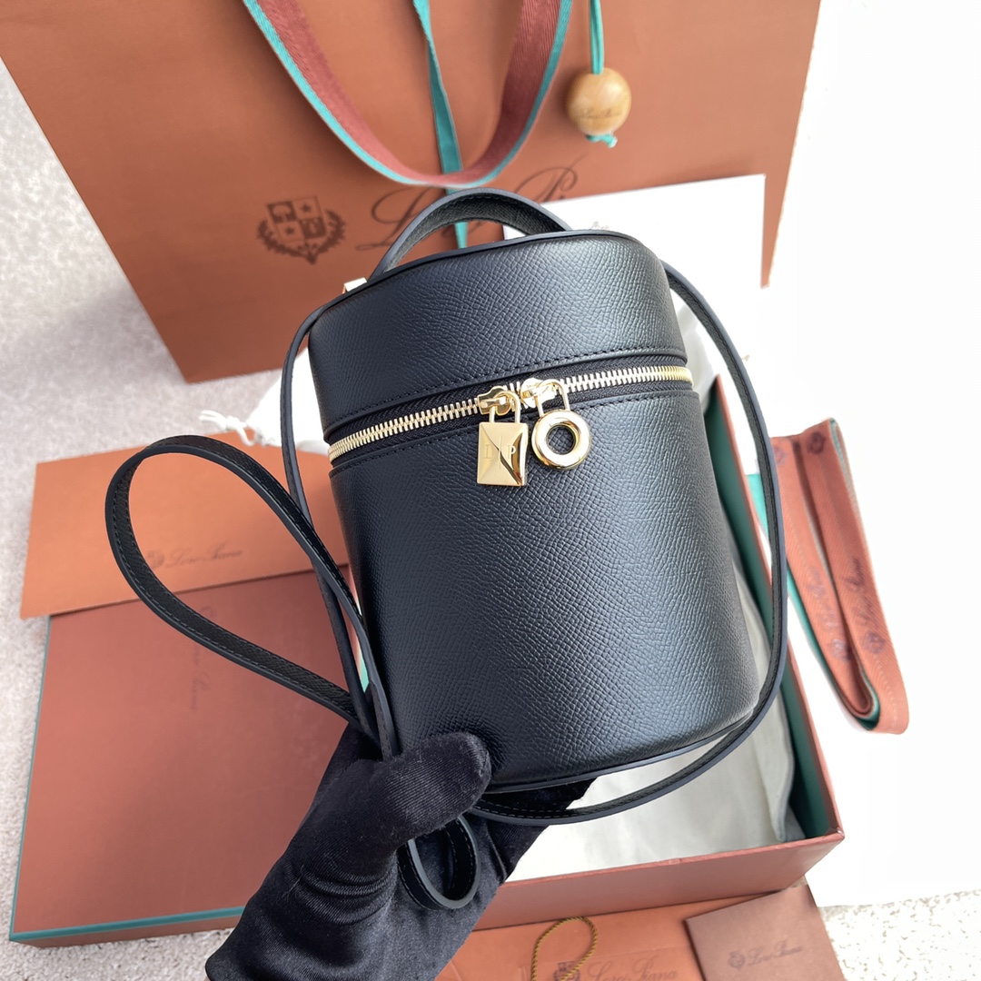 NO:197964,~(not suitable for packaging) Extra Case LP ~ Fortune Pack # 23 Autumn New Model #High-Precision #Daily Versatile #Full of Premium ~ Item No.: FAN 27854174 Combination Picture, LP, loro piana19860909～(不配包装) Extra Case LP～发财包# 23秋季新款#高颜值#每日百搭#高级感满满～ 货号:FAN 27854174 组合图,LP,loro piana,Bag