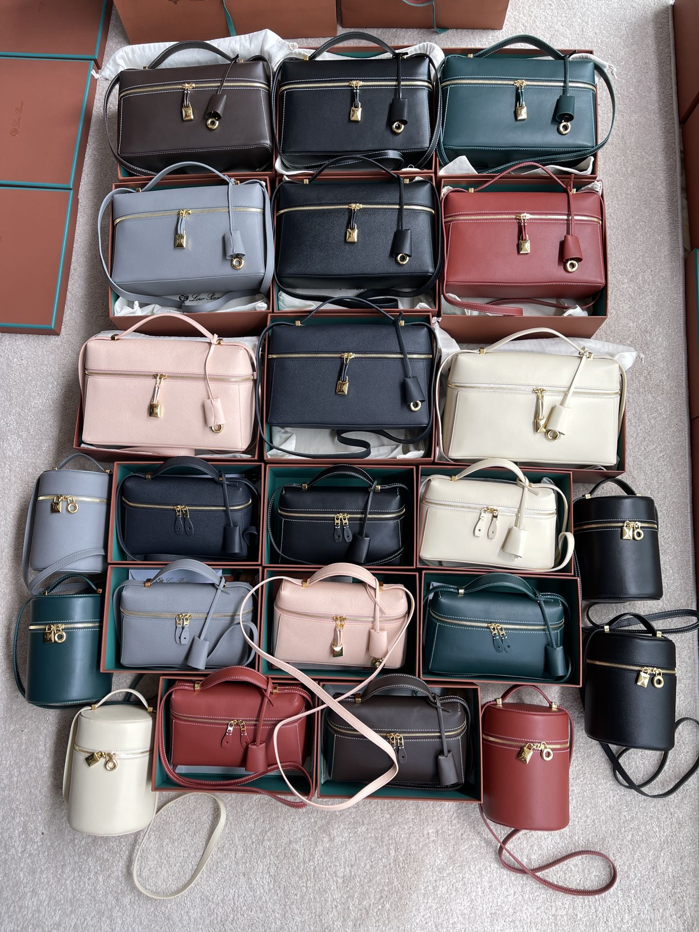 NO:199585,Loro Piana new special quality # ~Extra Bag L19 ~Extra Bag L ~Extr Case fortune bag No. plain 34633462 No. palm print 40854086 No. 27854174 Combination picture, LP, loro piana, loro piana19860909Loro Piana新款特级品质# ～Extra Bag L19 ～Extra Bag L ～Extr Case发财包 编号平纹34633462 编号掌纹40854086 编号27854174 组合图,LP,loro piana,loro piana,Bag