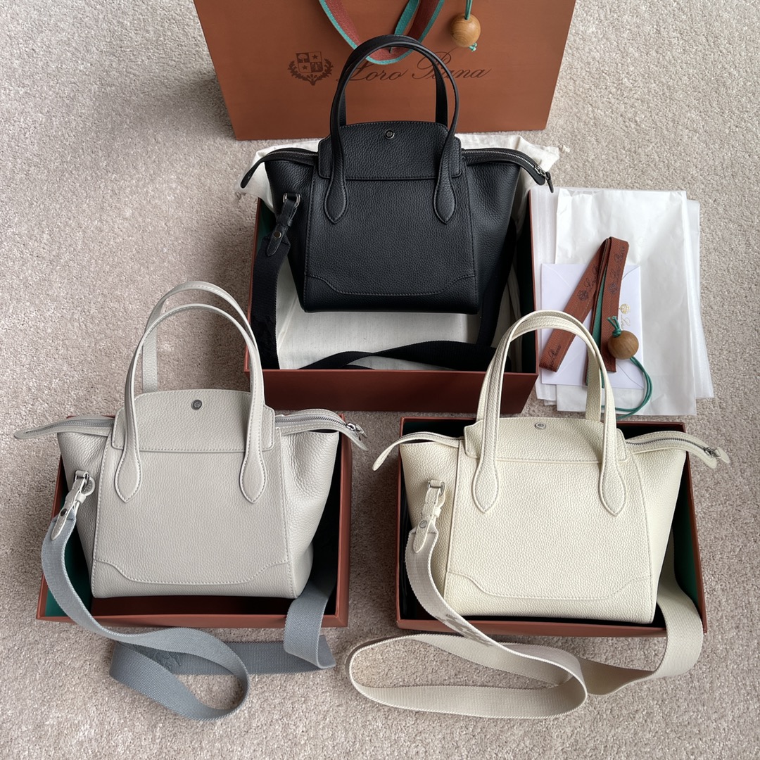 NO:198178,~(not suitable for packaging) HappHappy LP ~ Medium Smiling Face Bag #[Imported original leather   pure steel gold hardware Calf leather/item number: FAM 8271 Combination picture, LP, loro piana, cowhide19860909～(不配包装) HappHappy LP～中号笑脸包#【进口原厂皮 纯钢金色五金 小牛皮/货号:FAM 8271 组合图,LP,loro piana,cowhide,Bag