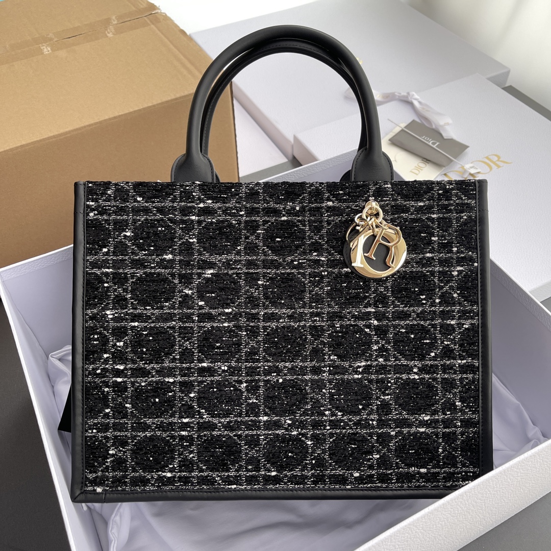 Dior Product _djhqfs6pMYlC0u1iemEibcnGOACOFEXPl8OvEKQ
