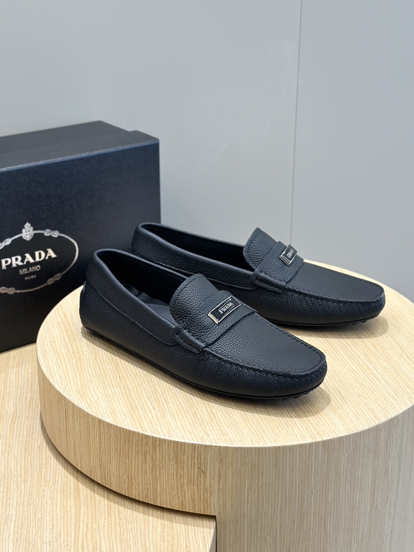 Dior Classic Luxury Leather Shoe Loafer Ref.05DA756A 3