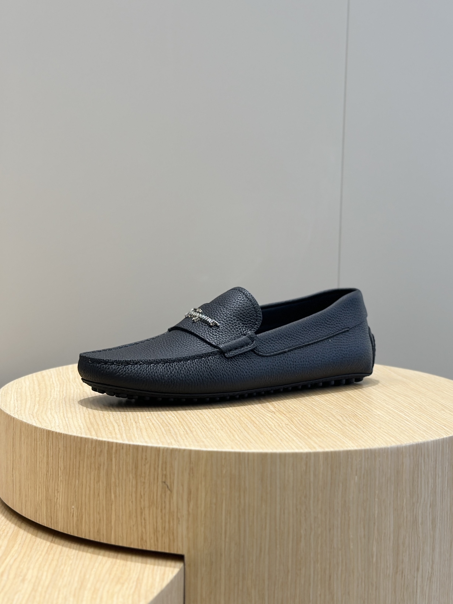 Louis Vuitton Classic Luxury Leather Shoe Loafer Ref.20D4B8B7 2