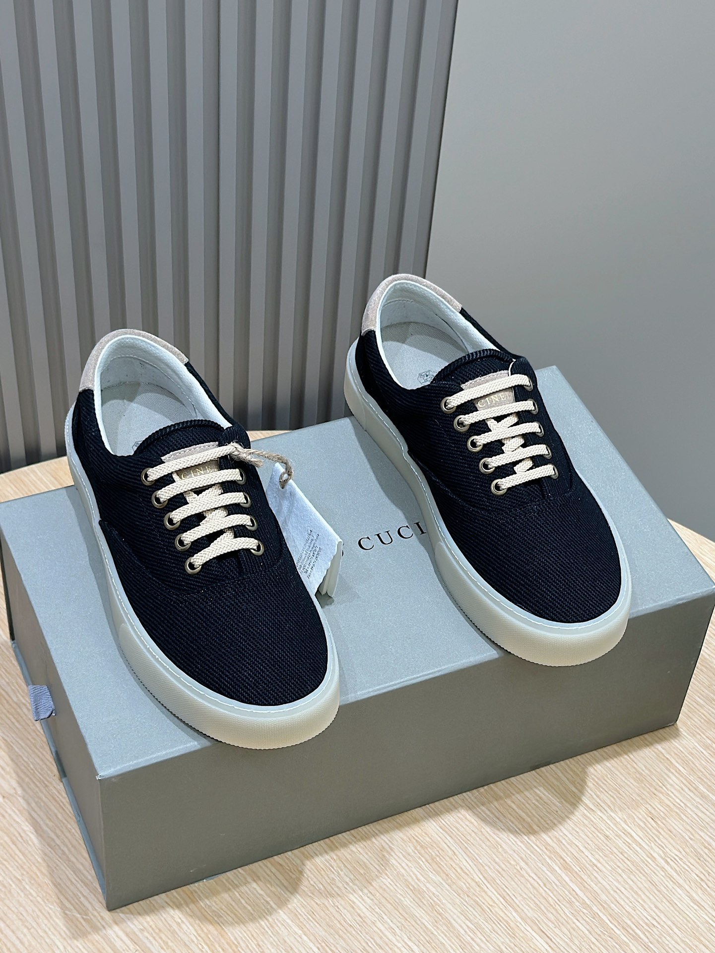 Brunello Cucinelli Nuevos Zapatos Deportivos para Hombre Este zapato deportivo plano está hecho de c