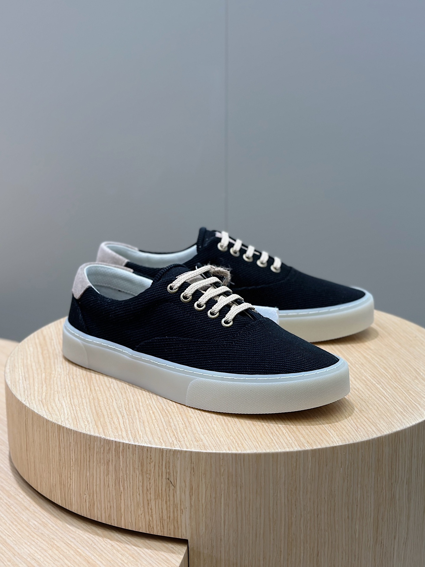 Brunello Cucinelli Nuevos Zapatos Deportivos para Hombre Este zapato deportivo plano está hecho de c