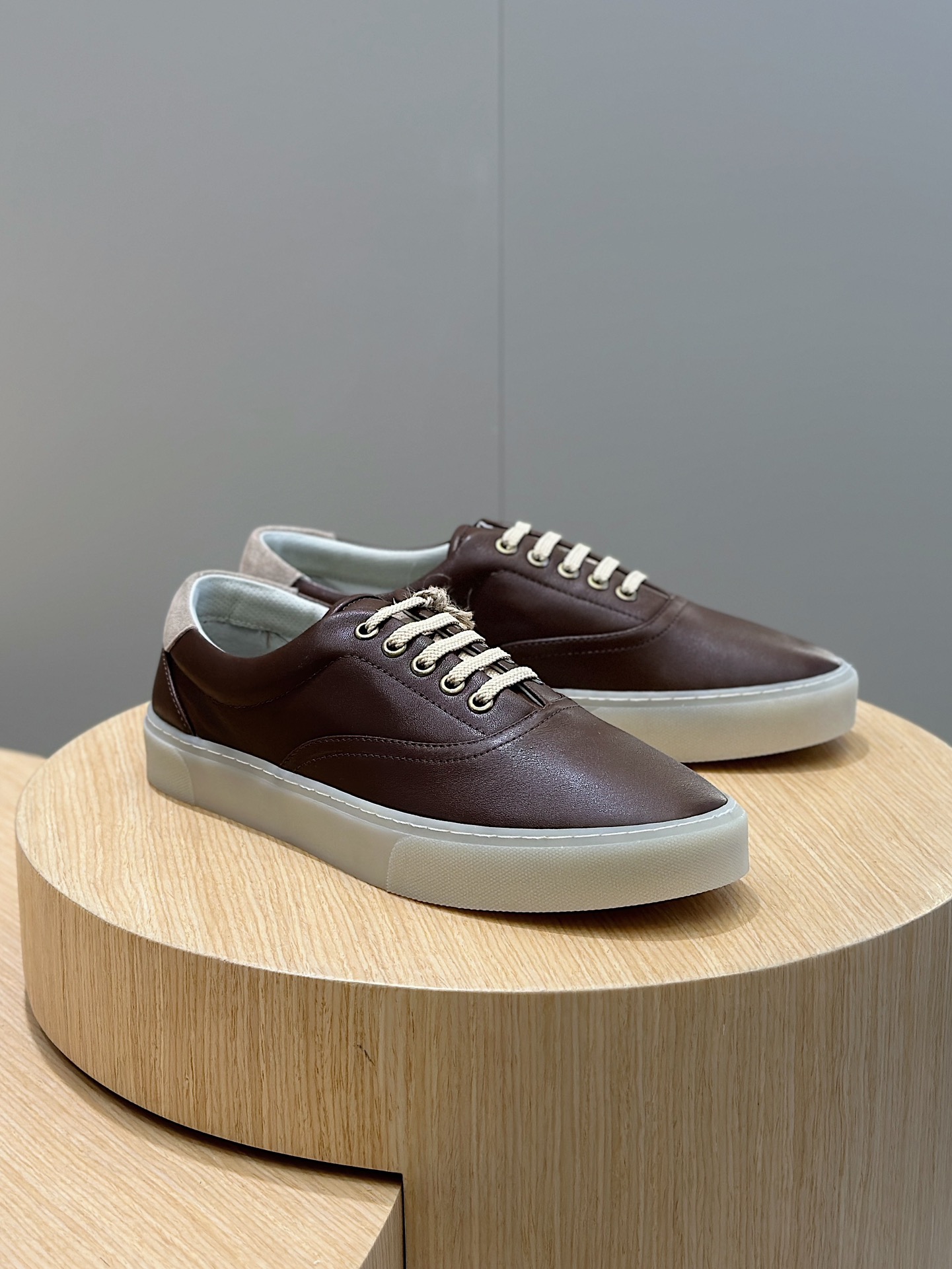 Brunello Cucinelli Nuevos Zapatos Deportivos para Hombre Este zapato deportivo plano está hecho de c