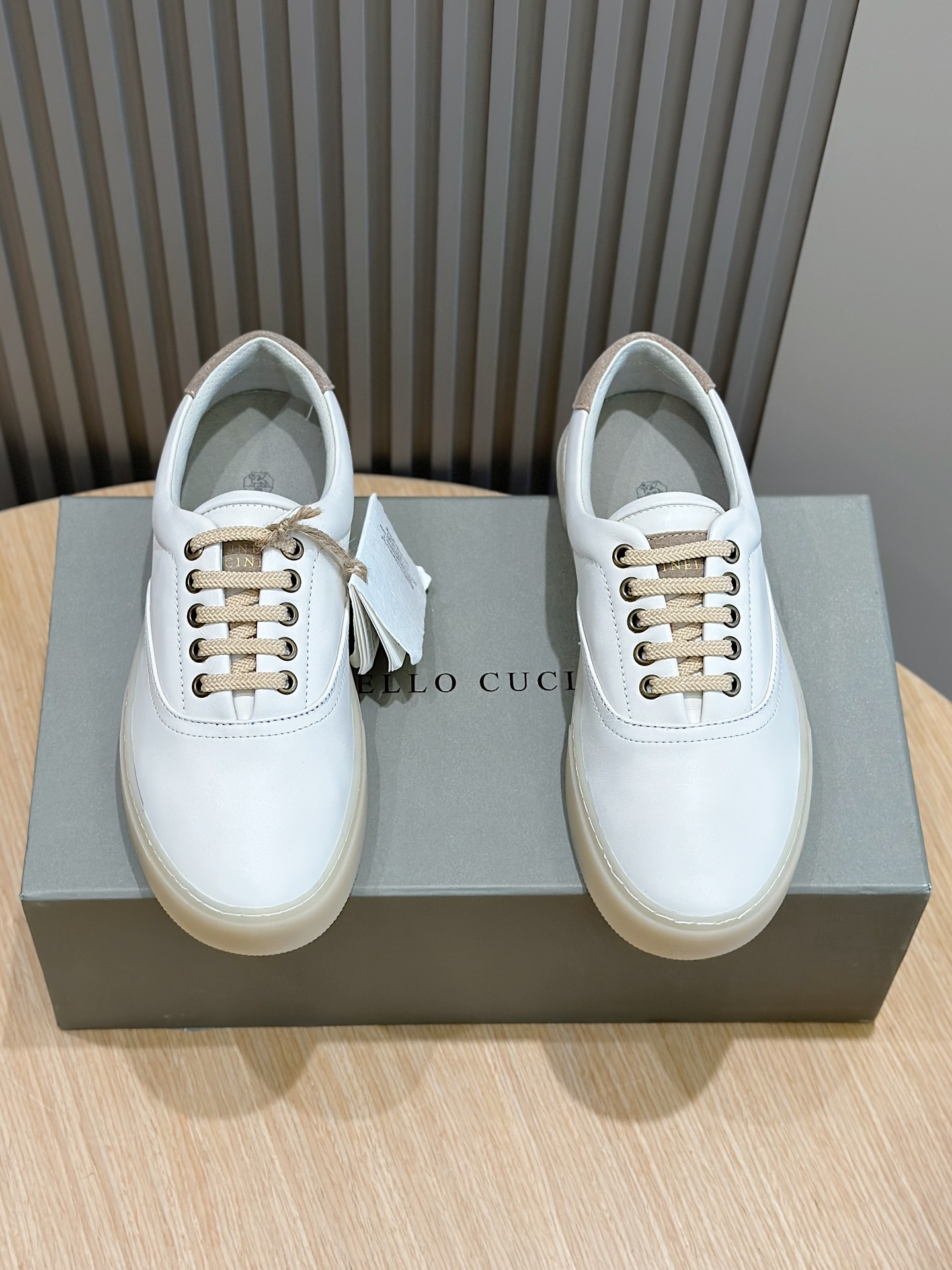 Brunello Cucinelli Nuevos Zapatos Deportivos para Hombre Este zapato deportivo plano está hecho de c