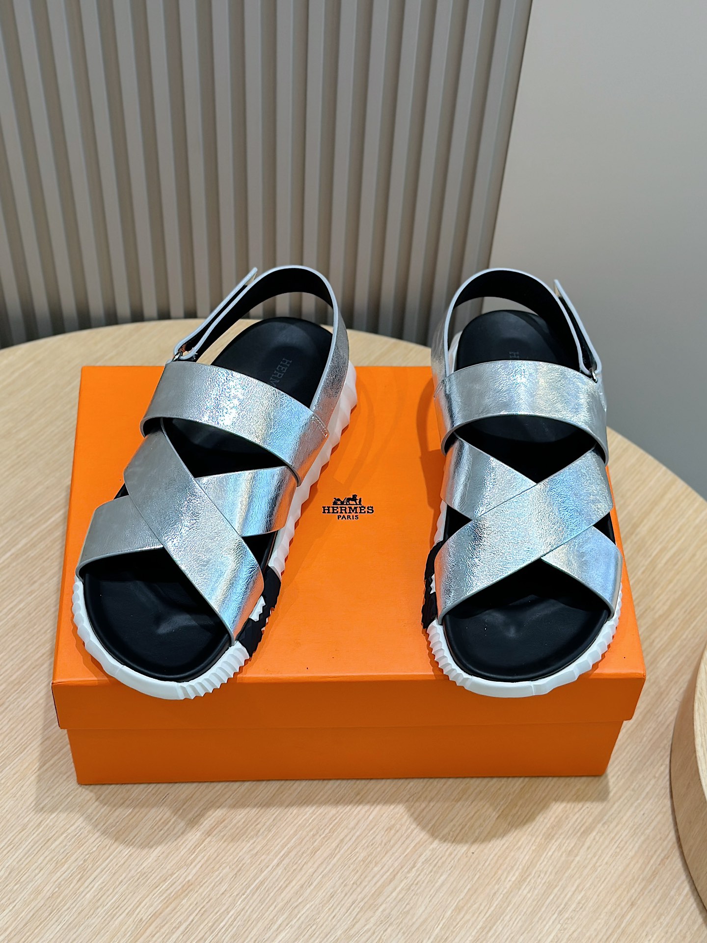 הרמס נעליים סנדלים העתק חדש של מעצבים
 גברים Calfskin שמואיzaire2006. kgm קווייד