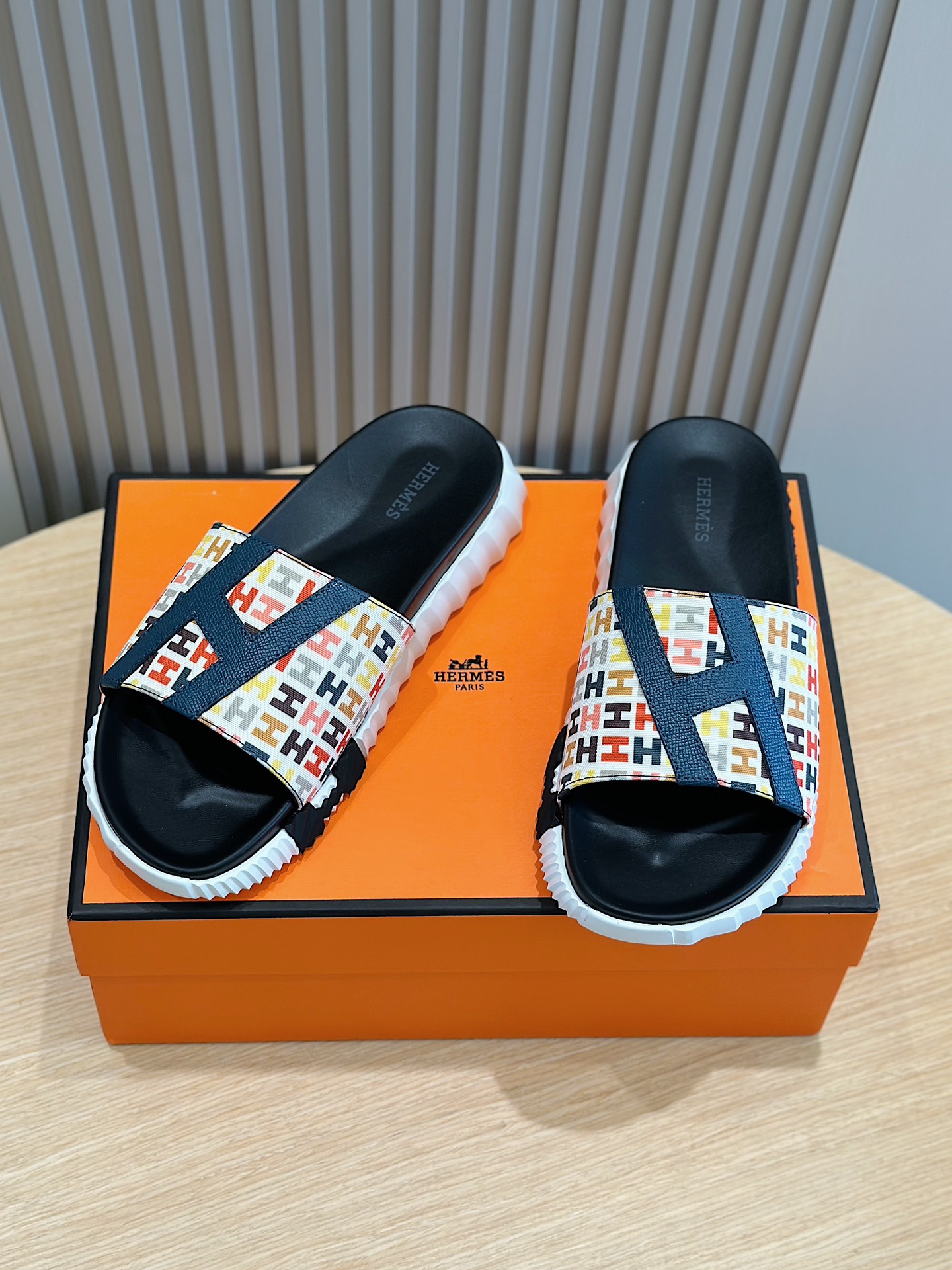 Hermes Zapatos Sandalias Pantuflas Hombres Piel de vaca Cuero