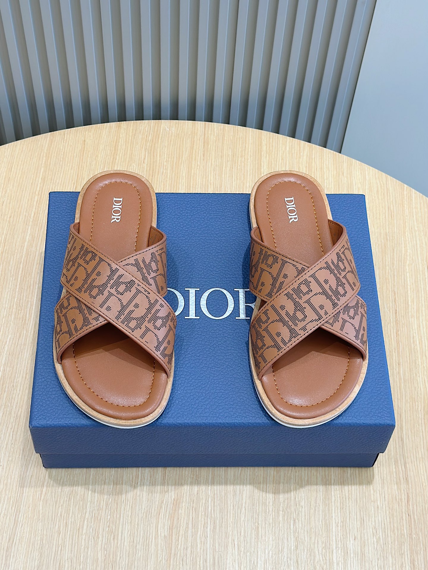 Dior Zapatos Sandalias Pantuflas Impresión Hombres Cuero de vaca Dermis Caucho Colección verano Oblique Casual