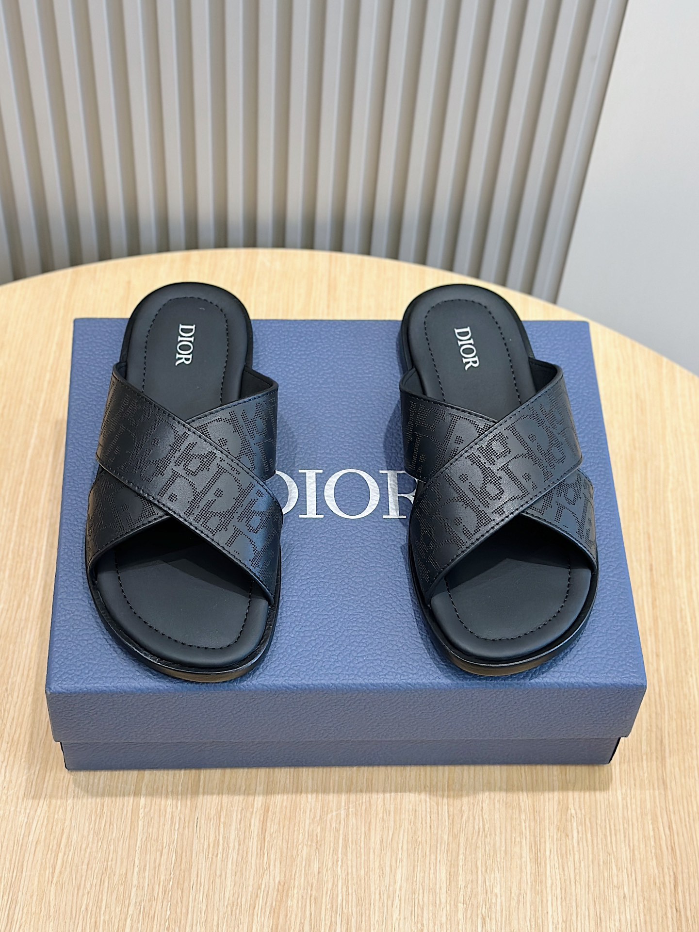 Dior Zapatos Sandalias Pantuflas Impresión Hombres Cuero de vaca Dermis Caucho Colección verano Oblique Casual