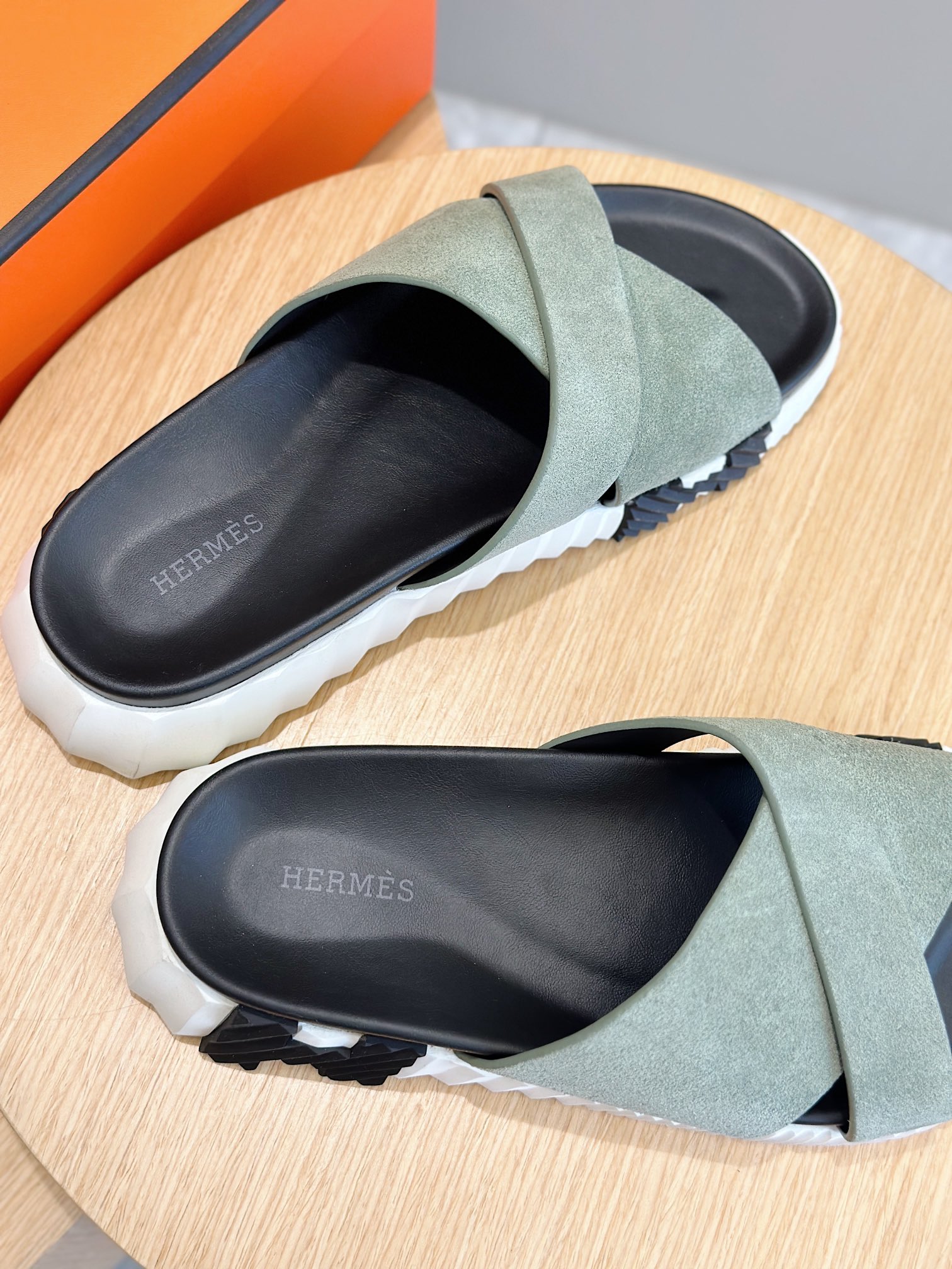 Hermès Men's Izmir Crisscross Sandals | Lightweight & Comfortable 7 i1722255333 8692 2