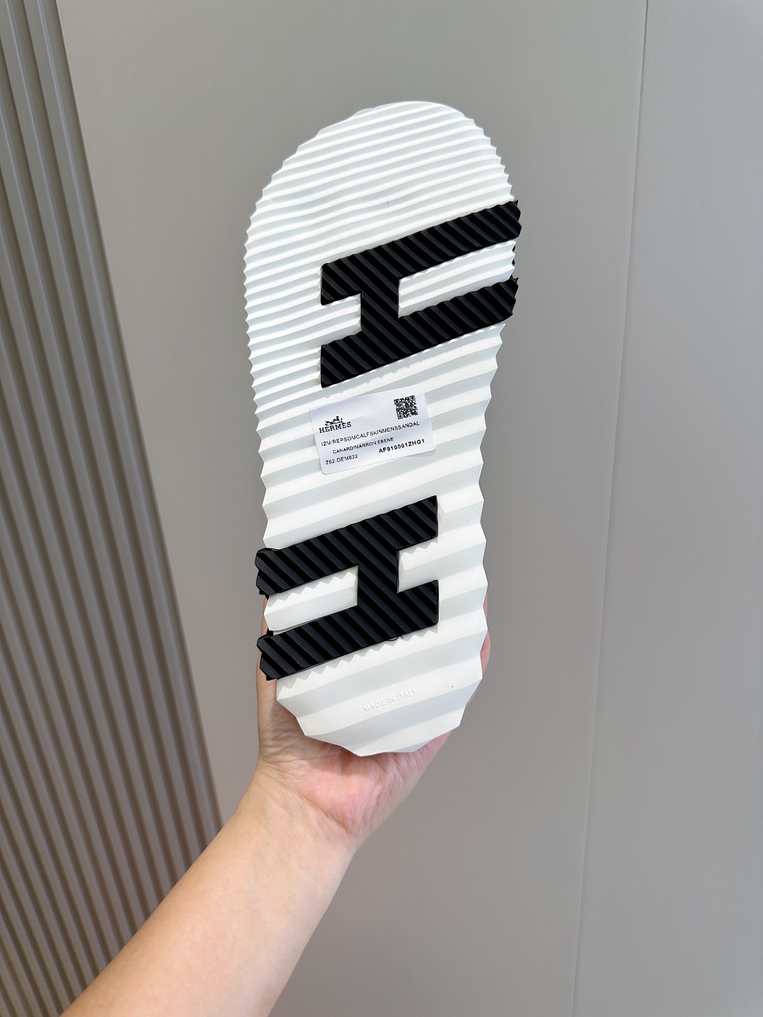 Hermes Men's Izmir Sandal - Stylish Leather Slides with Comfortable Footbed 8 i1722255660 2575 8