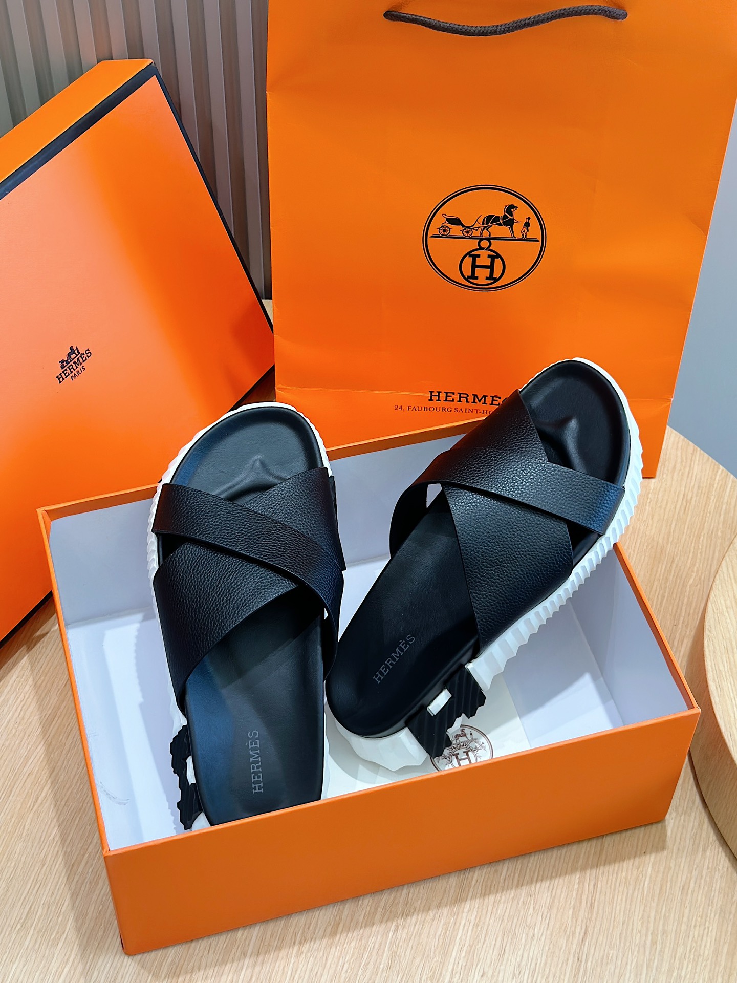 Hermes Men's Izmir Sandal - Stylish Leather Slides with Comfortable Footbed 9 i1722255660 6688 2