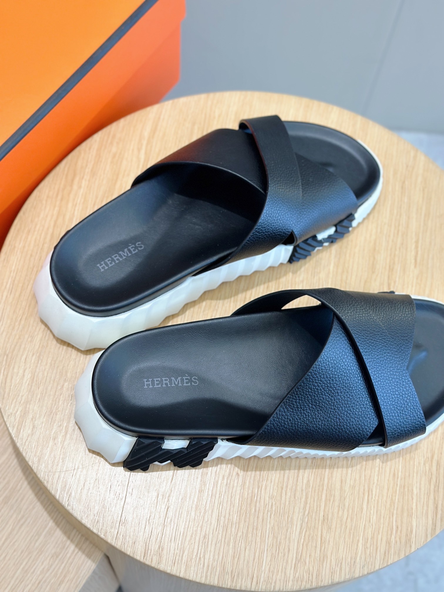 Hermes Men's Izmir Sandal - Stylish Leather Slides with Comfortable Footbed 7 i1722255660 9257 6