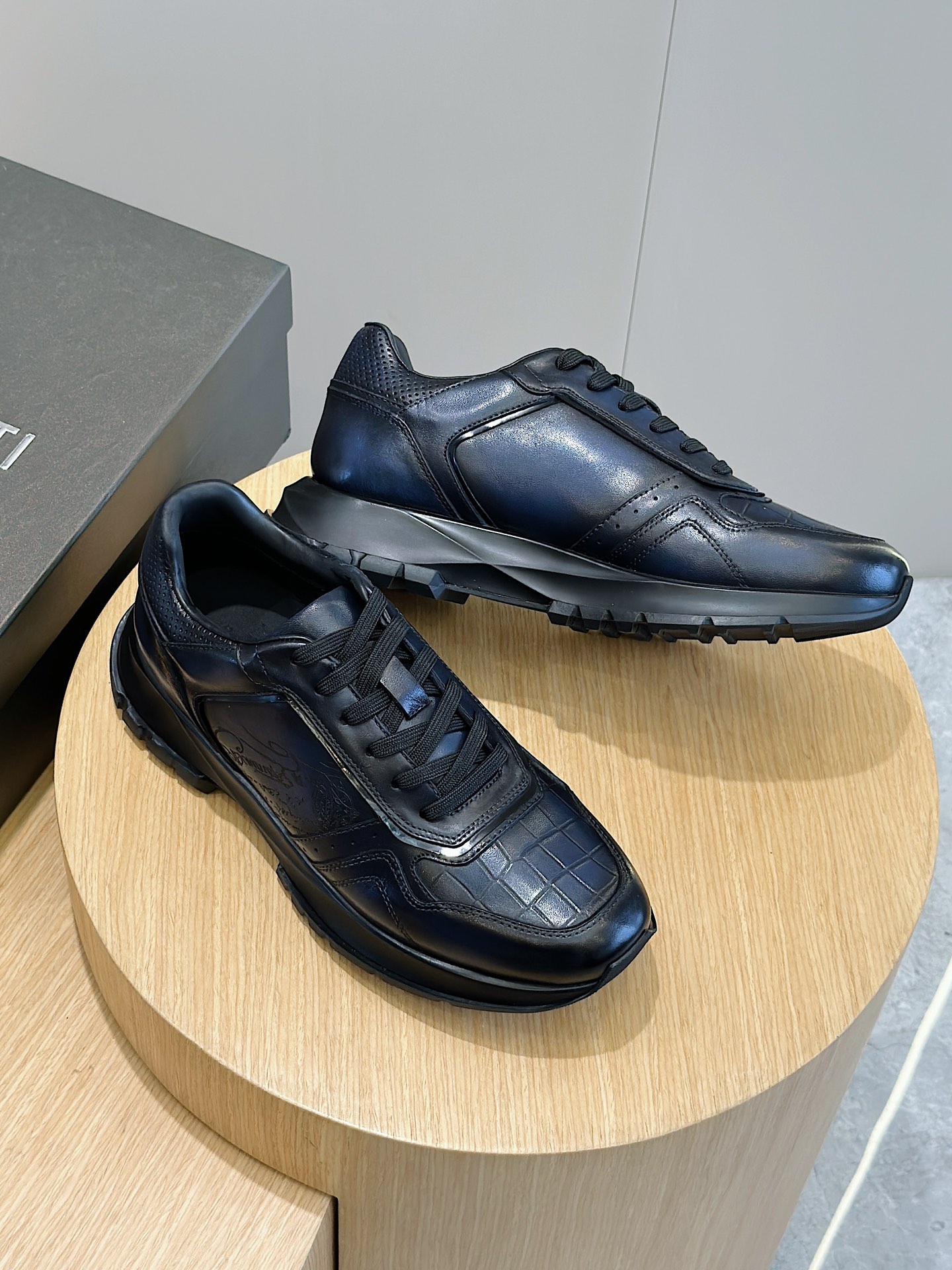 伯尔鲁帝 Berluti 高级成衣风衣外套及大衣服饰 #63A842F8 7