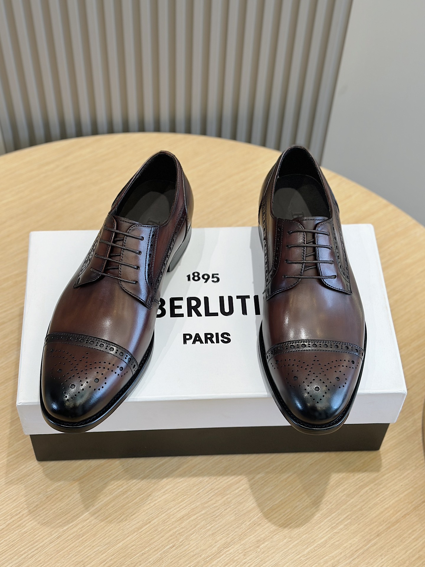 Berluti Richelieu À Bout Uni Chaussures À Couche Unique Cuir de vache Genuine Leather