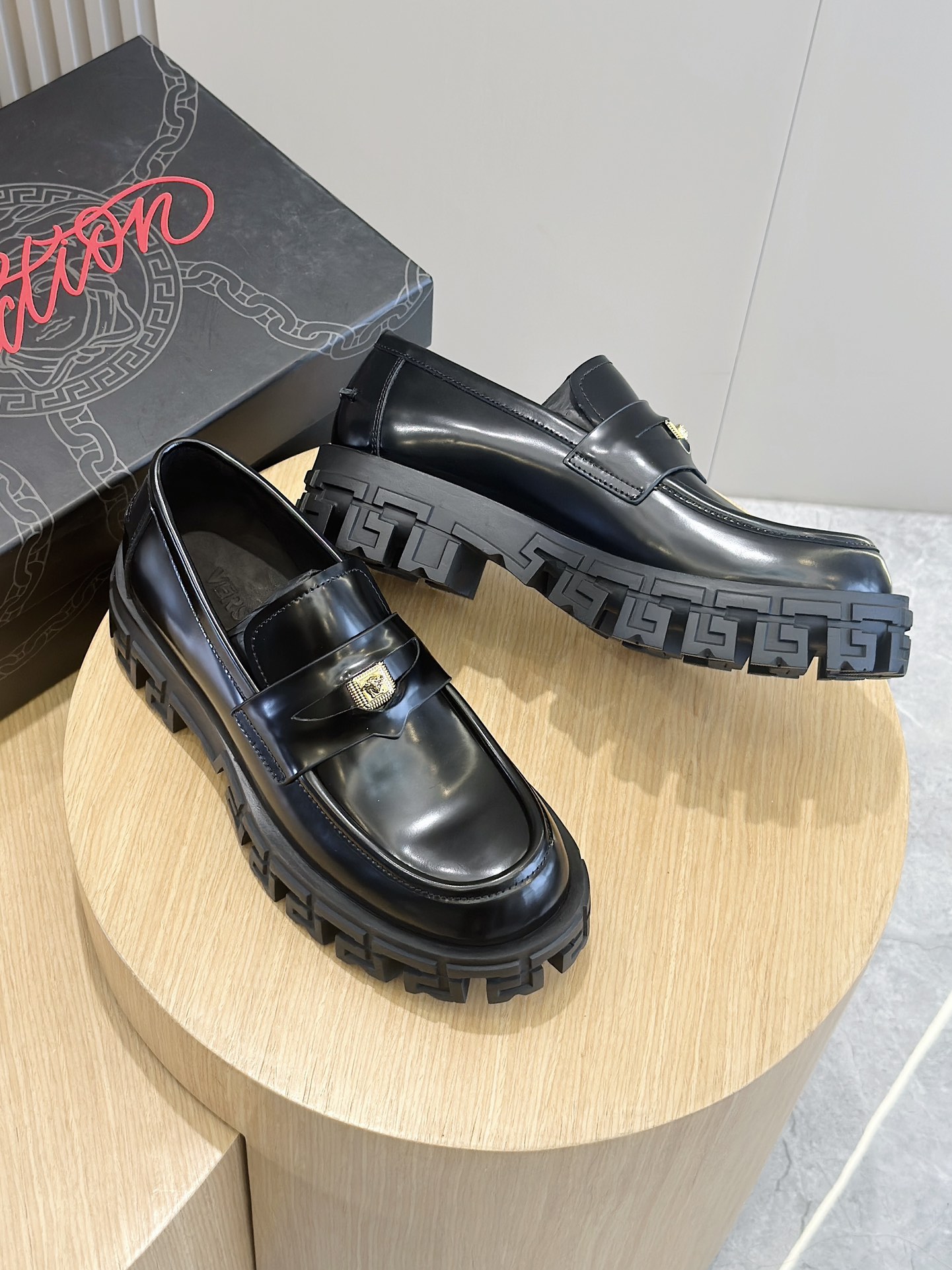 Versace 男士牛皮乐福鞋 7