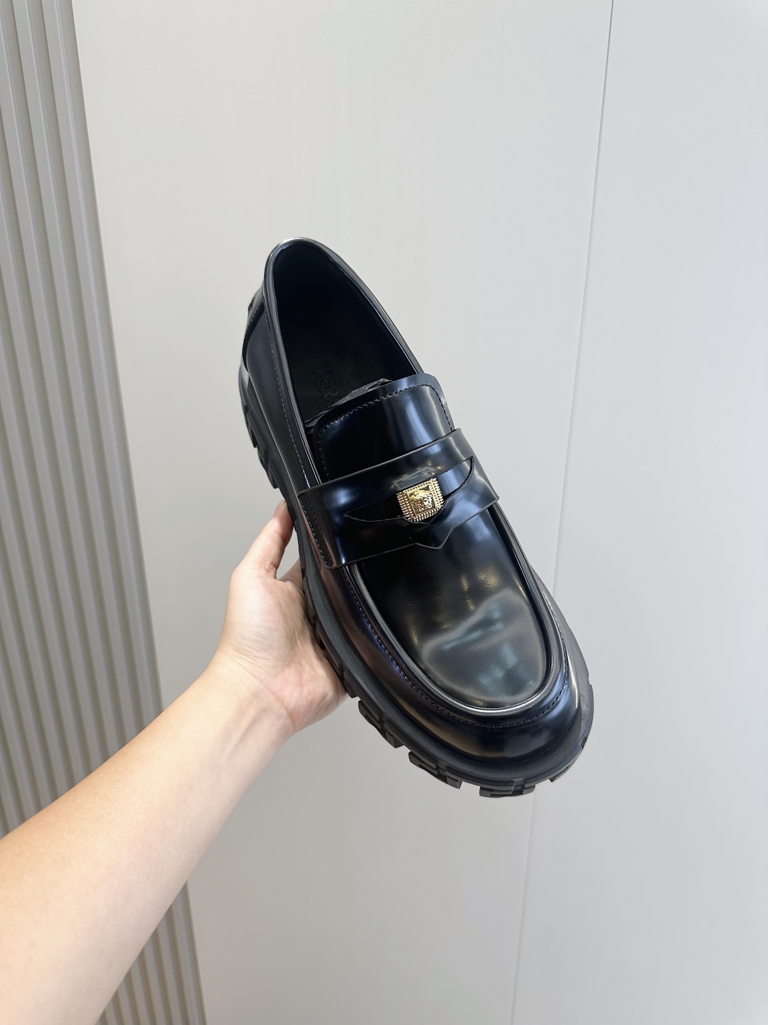Versace 男士牛皮乐福鞋 4