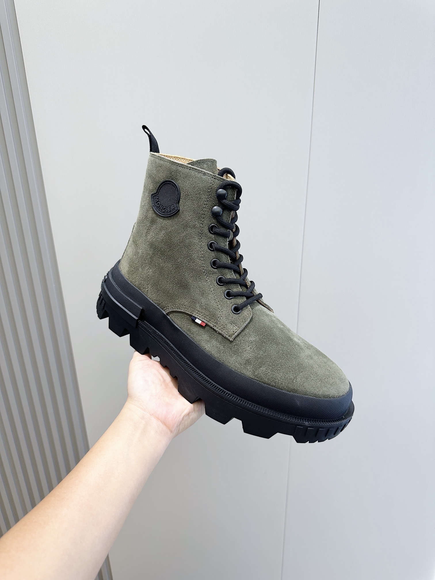 Moncler Zapatos Botas Martin de caña alta para hombre Reinterpretación de la herencia montañera de l
