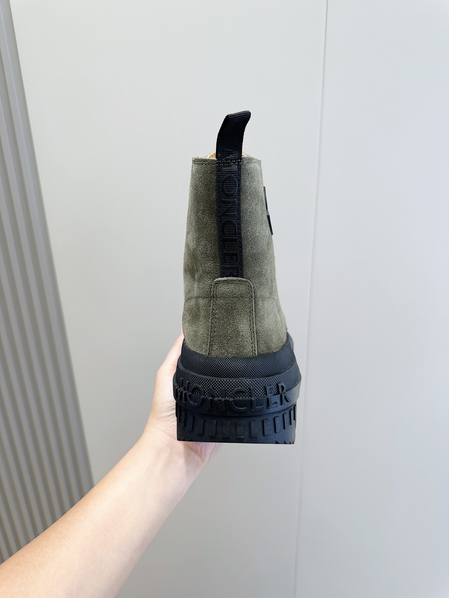 Moncler Zapatos Botas Martin de caña alta para hombre Reinterpretación de la herencia montañera de l