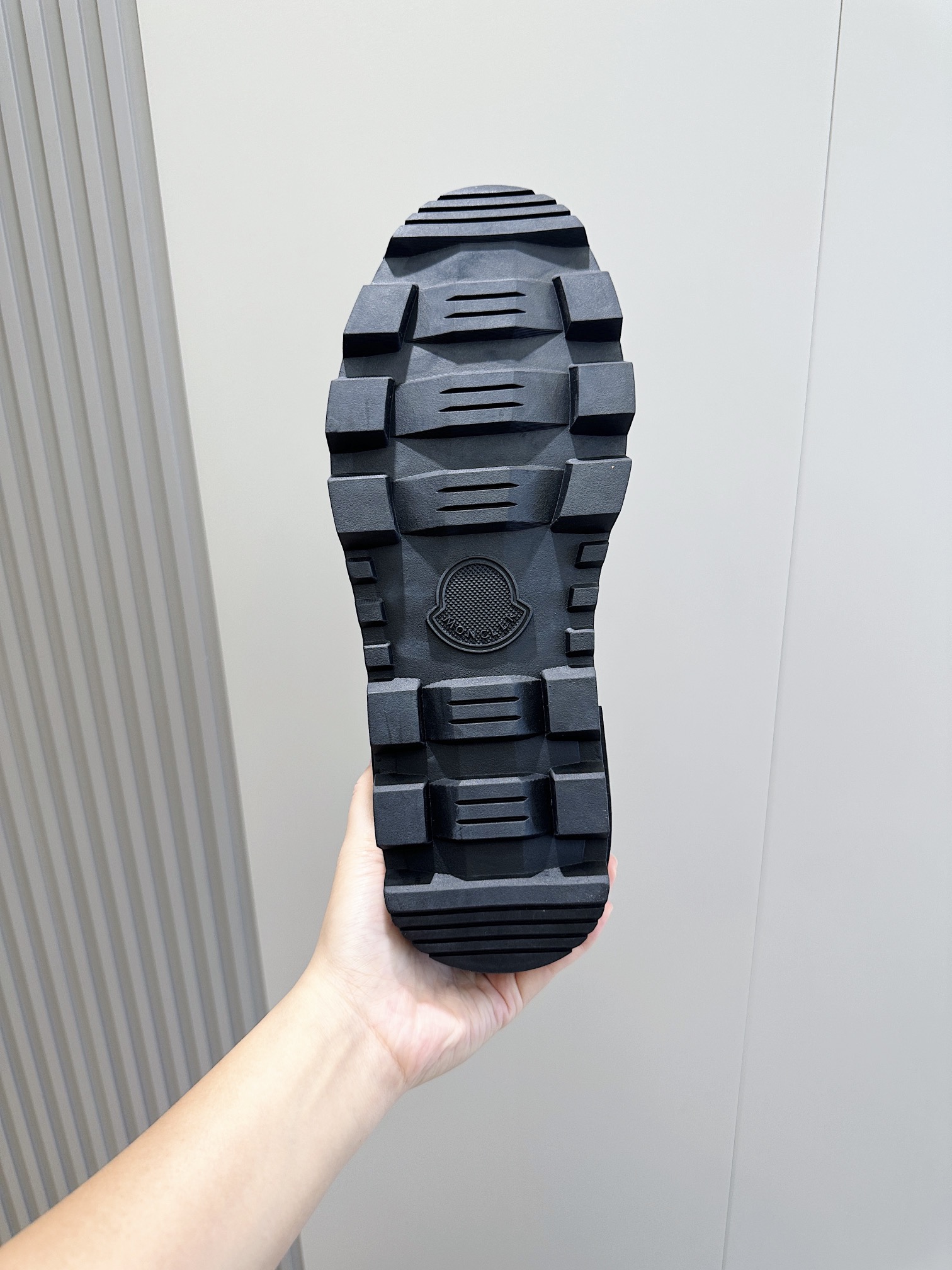 Moncler Zapatos Botas Martin de caña alta para hombre Reinterpretación de la herencia montañera de l
