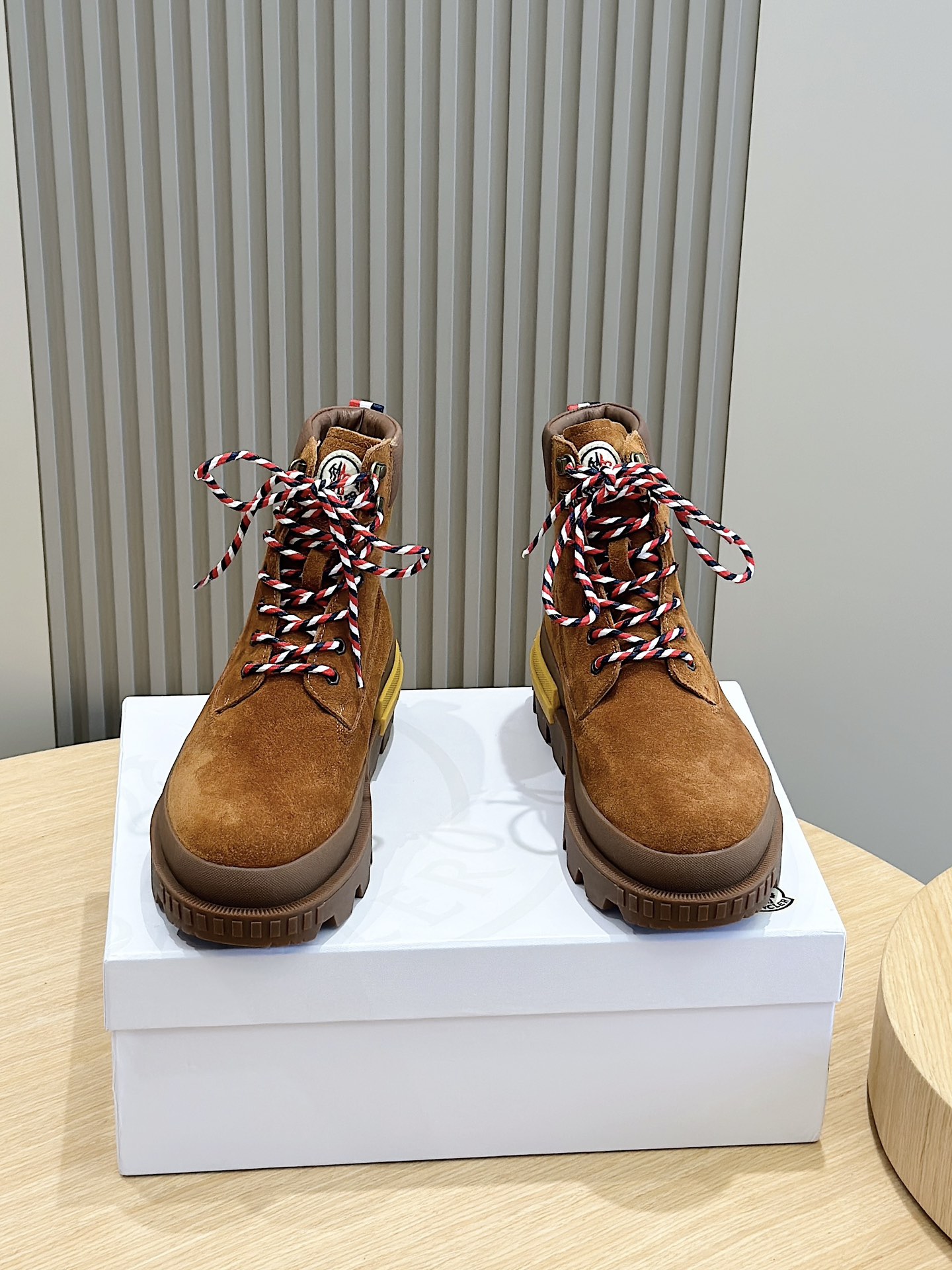 Moncler Zapatos Botas Martin de caña alta para hombre Reinterpretación de la herencia montañera de l