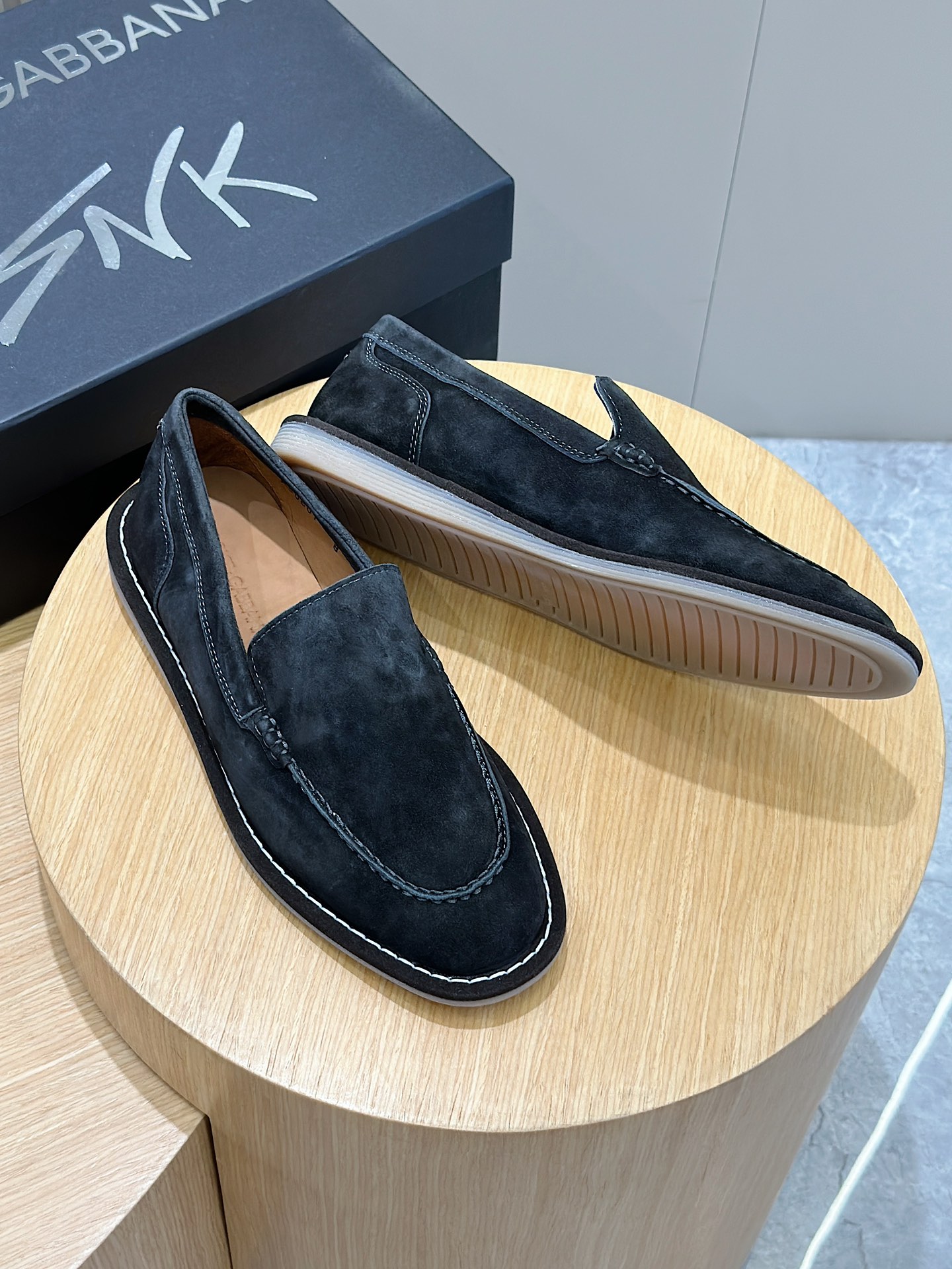 Precio de fábrica 410Dolce&Gabban zapatos mocasín de anteNuevos zapatos mocasín de ante suave serie 