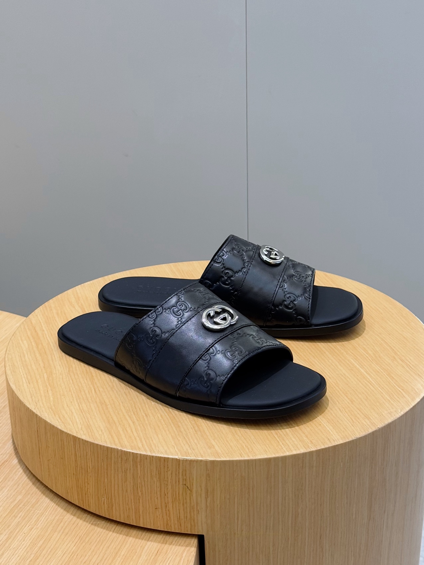 Gucci Style Black Leather Men's Shoes Lookbook Reference image 2
