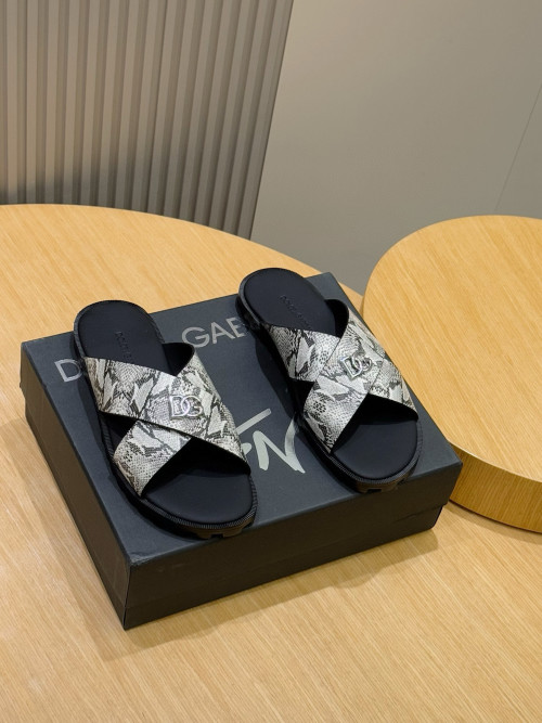 Dolce&Gabbana Men's Leather Slides With DG Logo - Stylish and Comfortable 1 Dolce&Gabbana Men's Leather Slides With DG Logo - Stylish and Comfortable