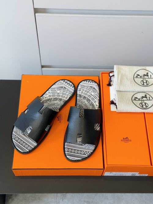 Hermes Men's Leather Sandals - Classic Style, Premium Quality, Durable Design