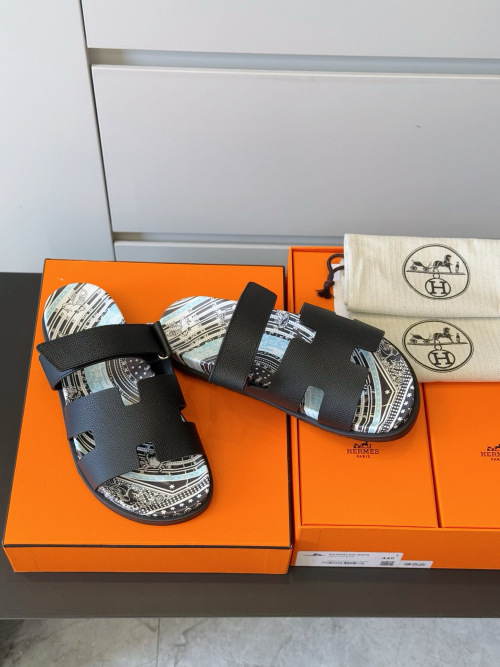 Hermes Chypre Sandal: Ergonomic Rubber Sole & Adjustable Strap for Comfort