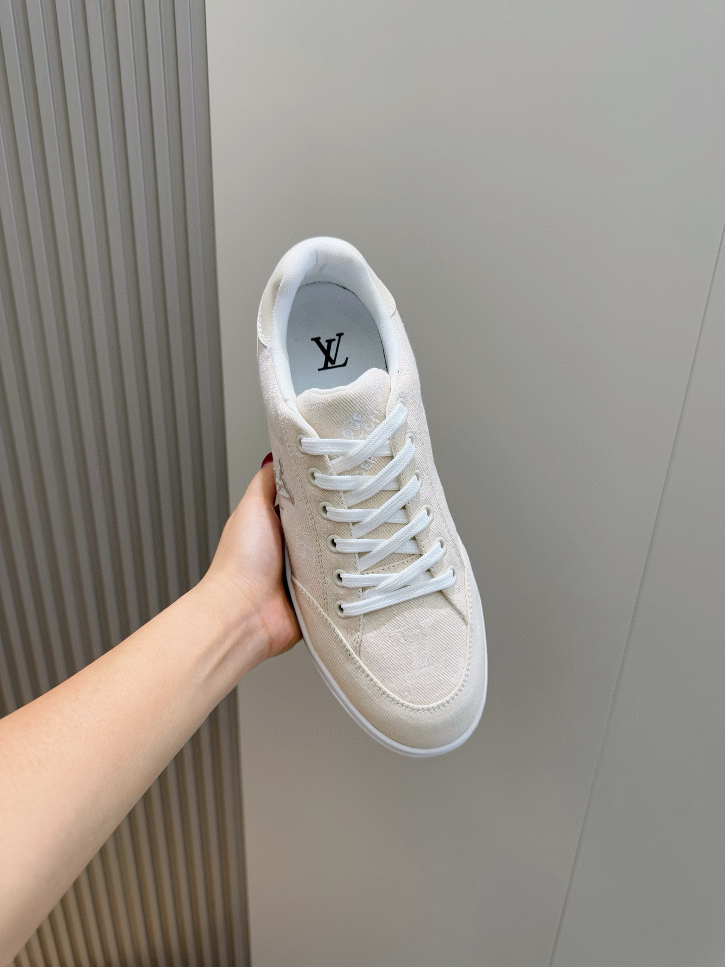 Louis Vuitton Men's Leather Lace-Up Sneakers with Embossed Logo 6 i1755778093198 6932 0 4