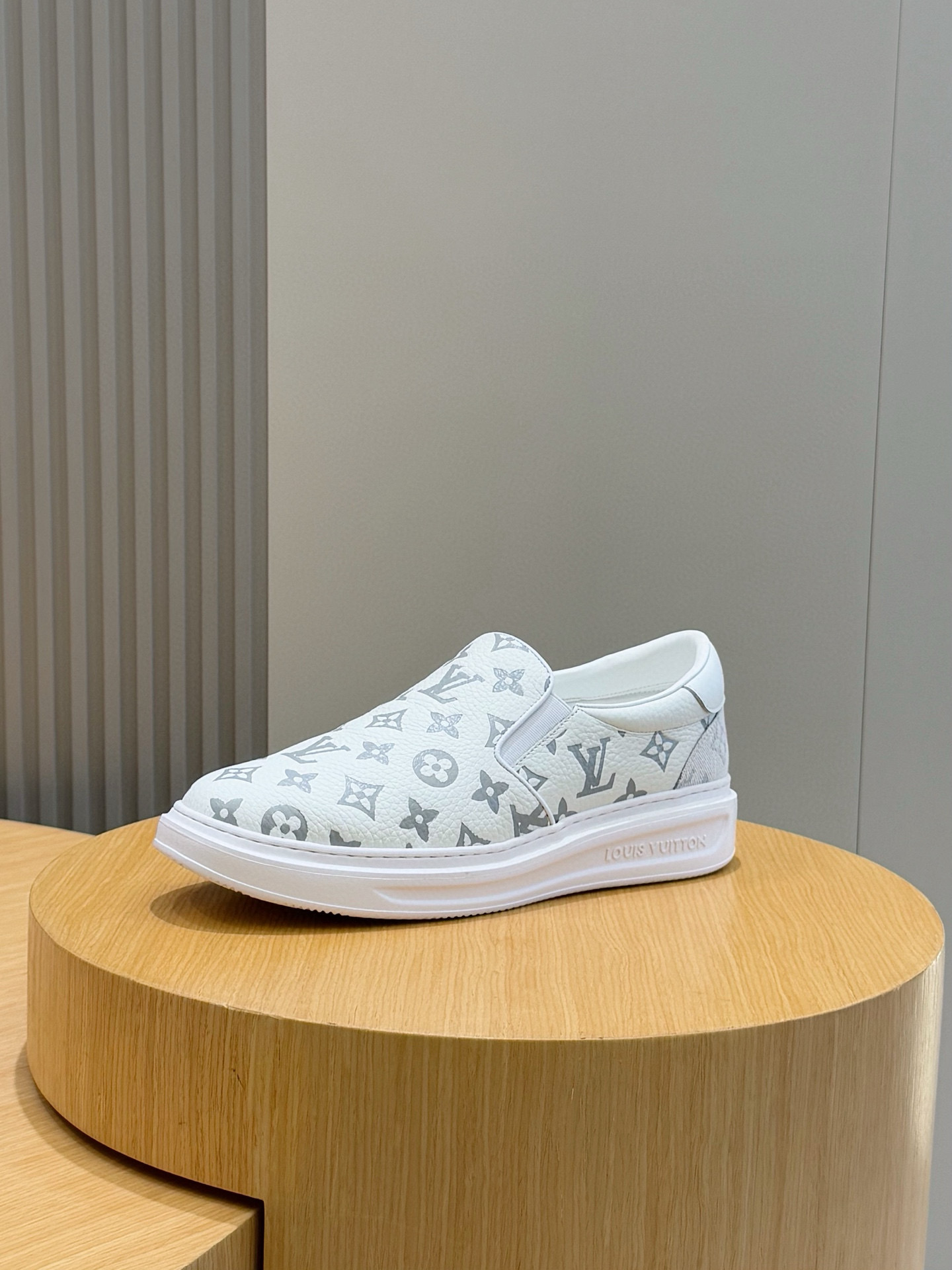 Louis Vuitton Men's BevetyHils Sneaker: Soft Leather, Signature Style, Comfortable Fit 3 i1755778506050 2225 0 1