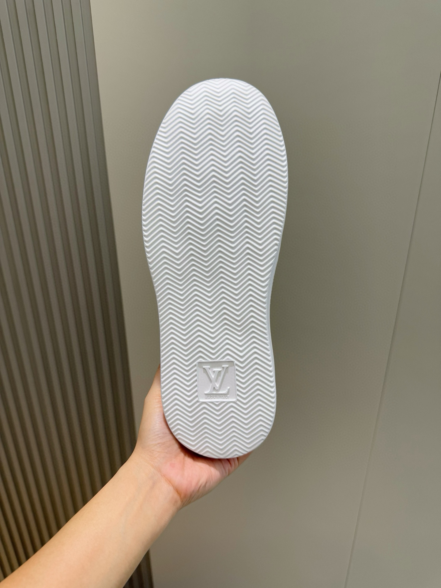 Louis Vuitton BevetyHils Men's Sneakers: Premium Leather, Iconic Style - Size 39-44 10 i1755778521451 9036 0 8
