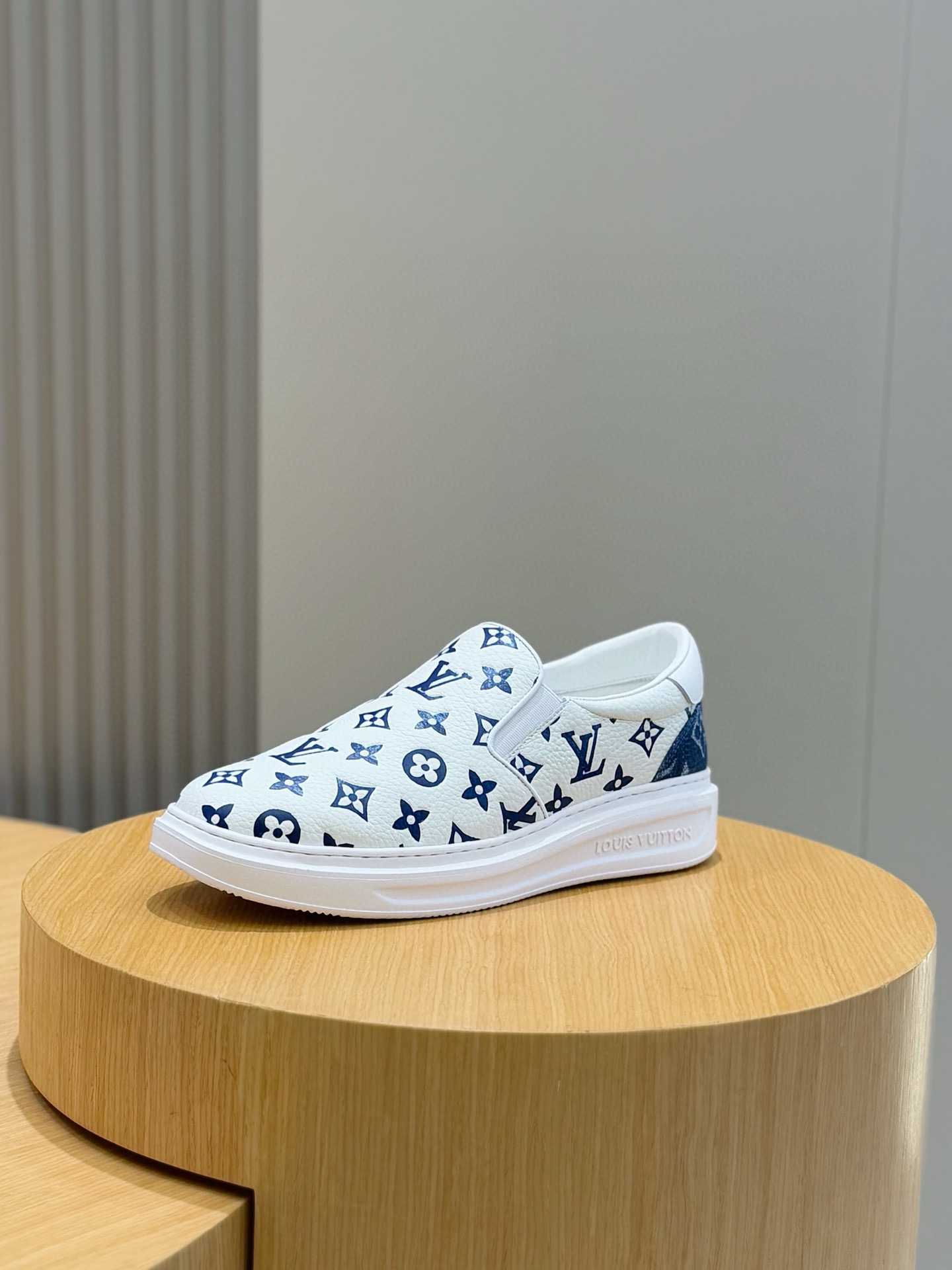 Louis Vuitton BevetyHils Men's Sneakers: Premium Leather, Iconic Style - Size 39-44 3 i1755778521967 4552 0 1