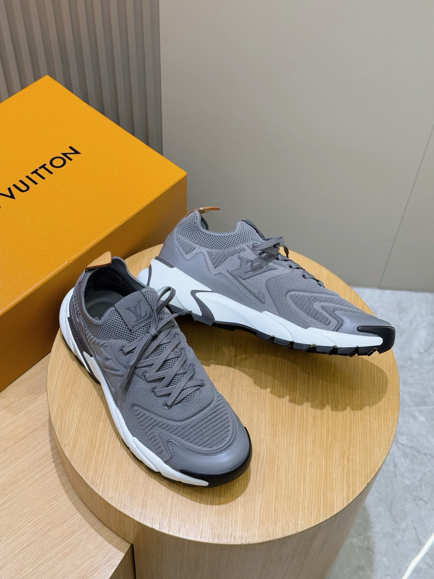 Men's VNR Knit Sneakers with Brand Logo, Rubber Sole - Sizes 39-44 9 i1756049048491 70 0 7
