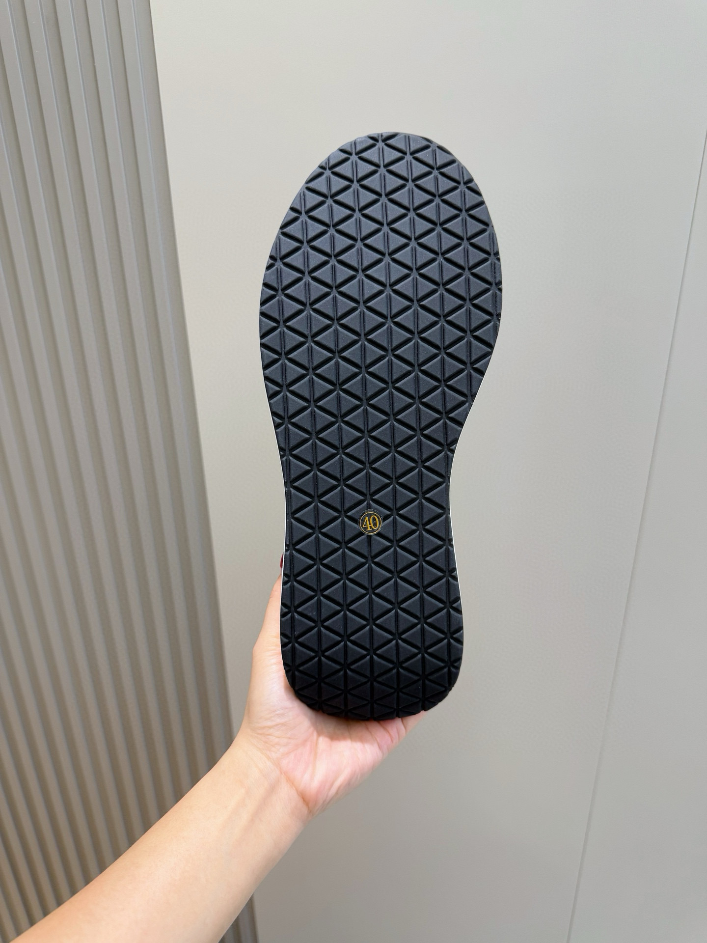 Louis Vuitton Men's Leather Sneakers with Embossed Logo - Stylish & Comfortable 10 i1756050553243 1114 0 8