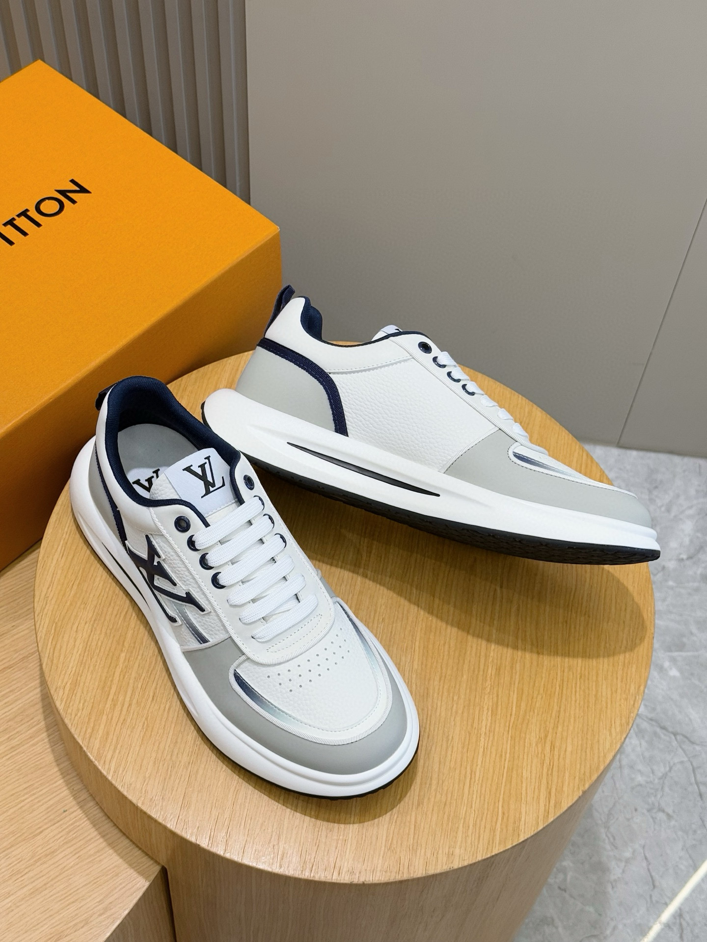 Louis Vuitton Men's Leather Sneakers with Embossed Logo - Stylish & Comfortable 8 i1756050621629 5966 0 6