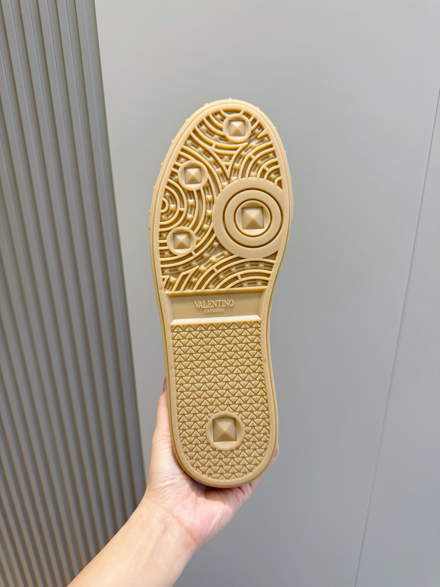 i1760868269762 4 0 8