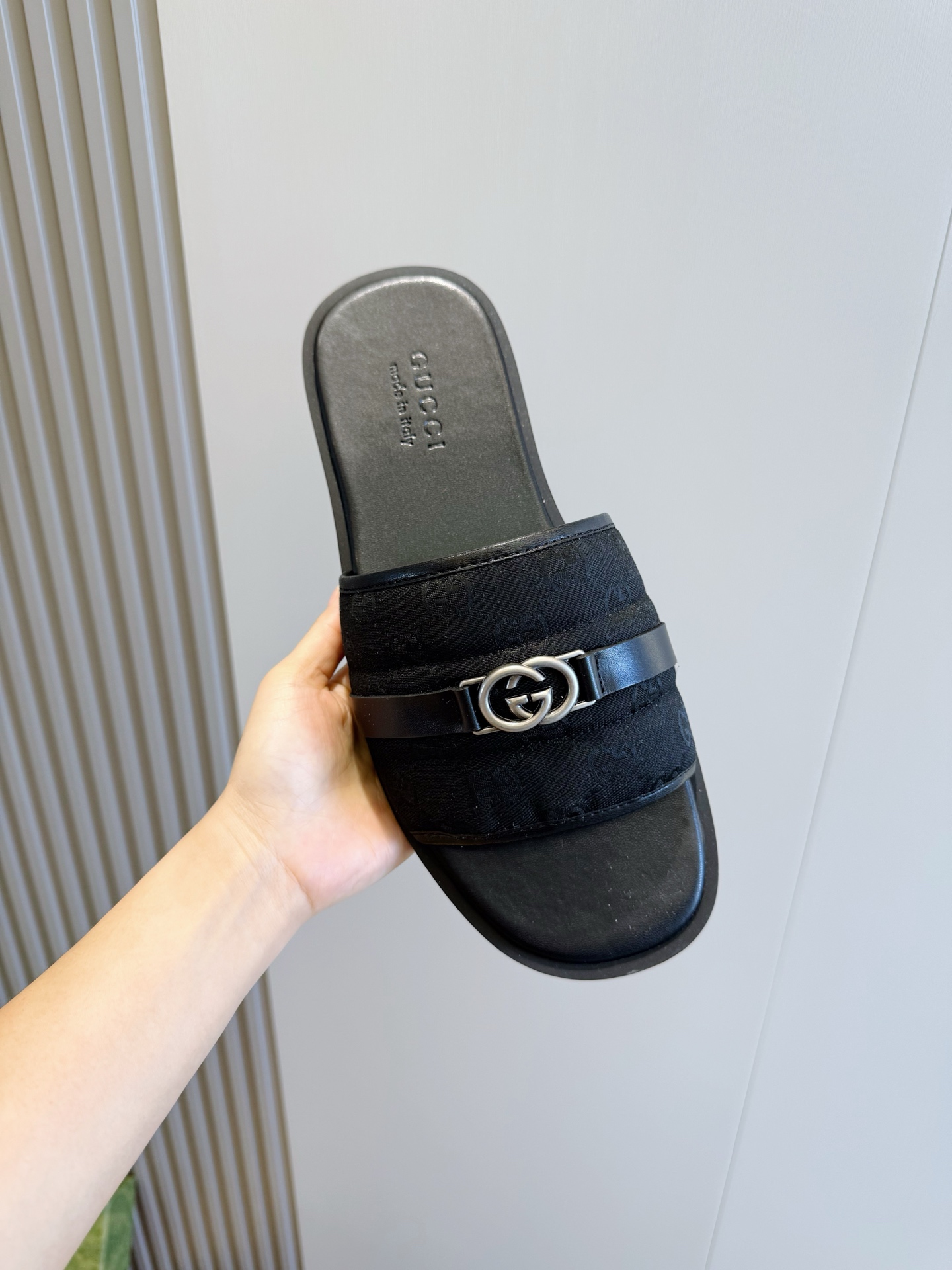 Gucci Style Black Leather Men's Shoes style reference detail image 4 from source 781421