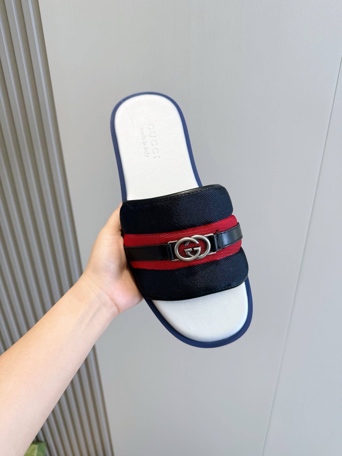 Gucci Style Black Leather Men's Shoes style reference detail image 4 from source 781425