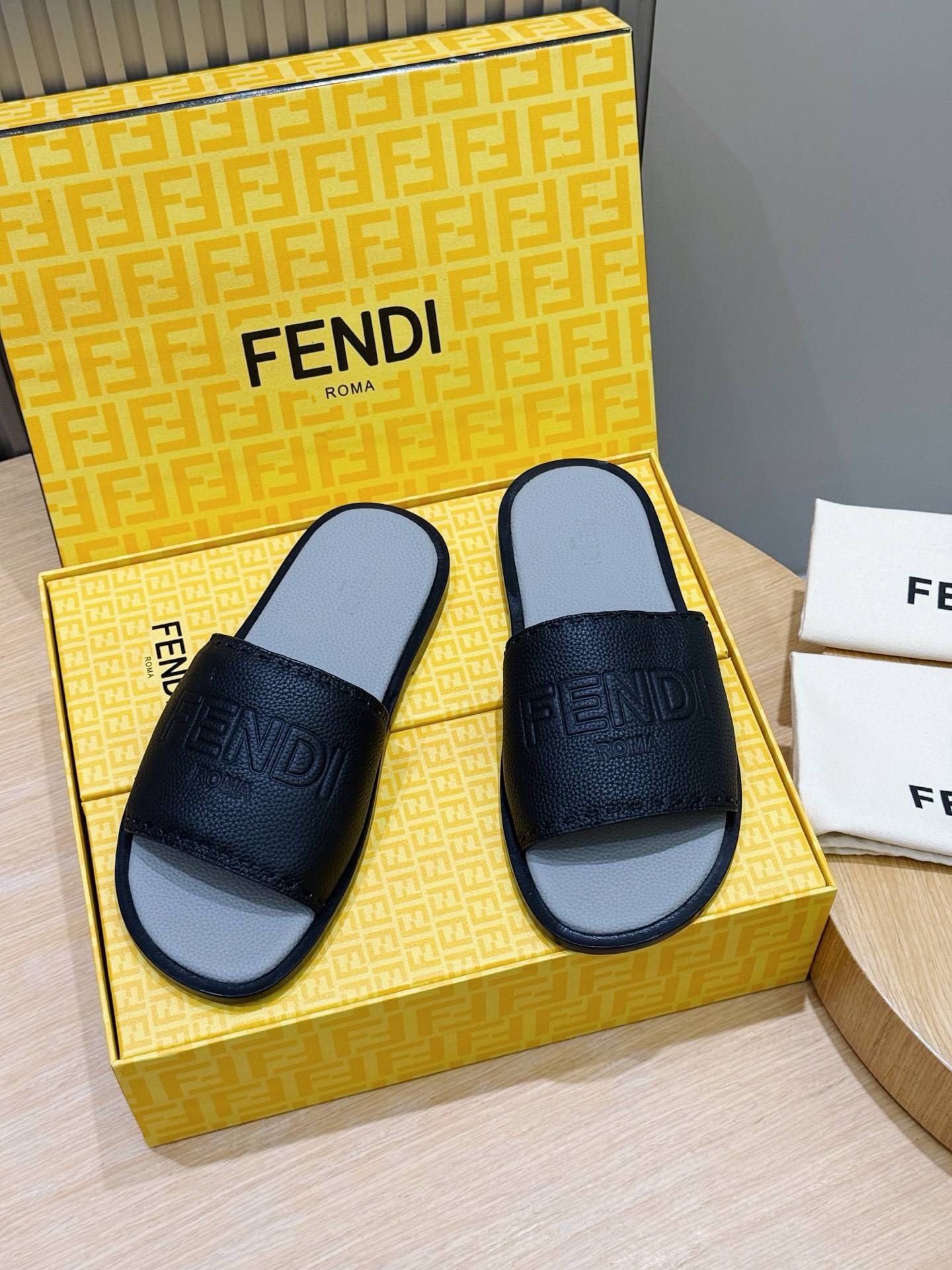 펜디 신발 122068 Fendi Shoes