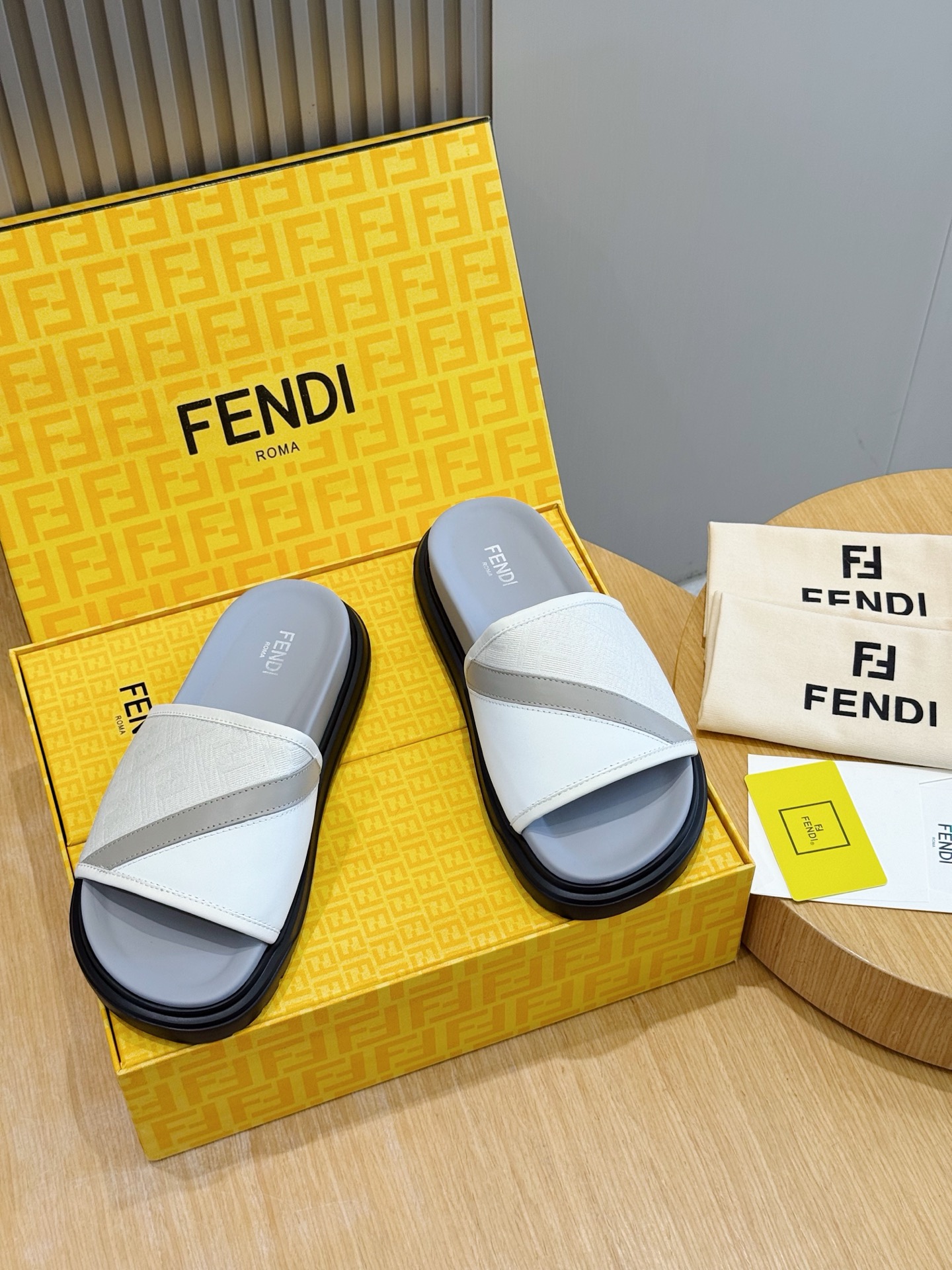펜디 신발 122084 Fendi Shoes