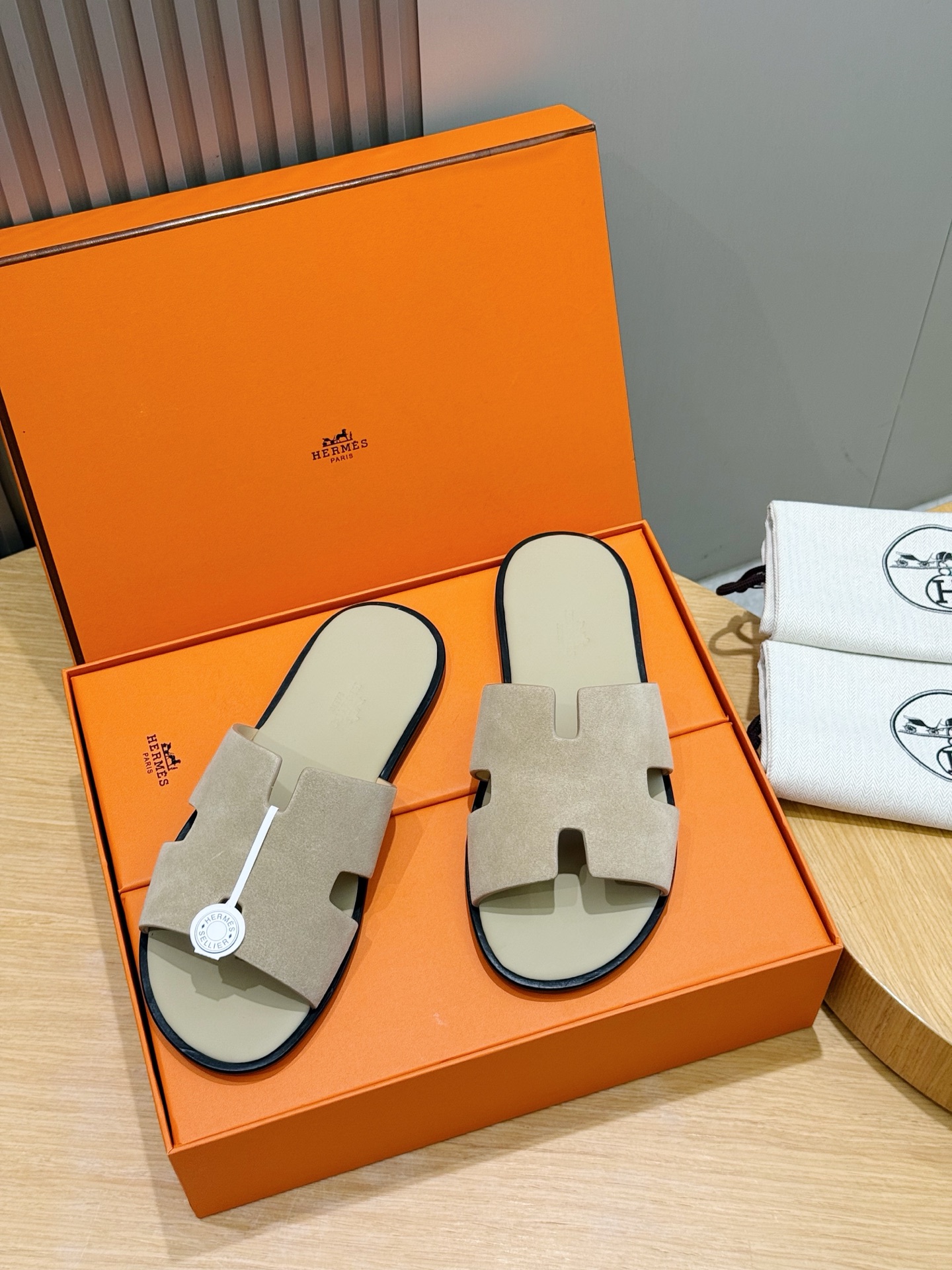 에르메스 이즈미르 샌들 155897